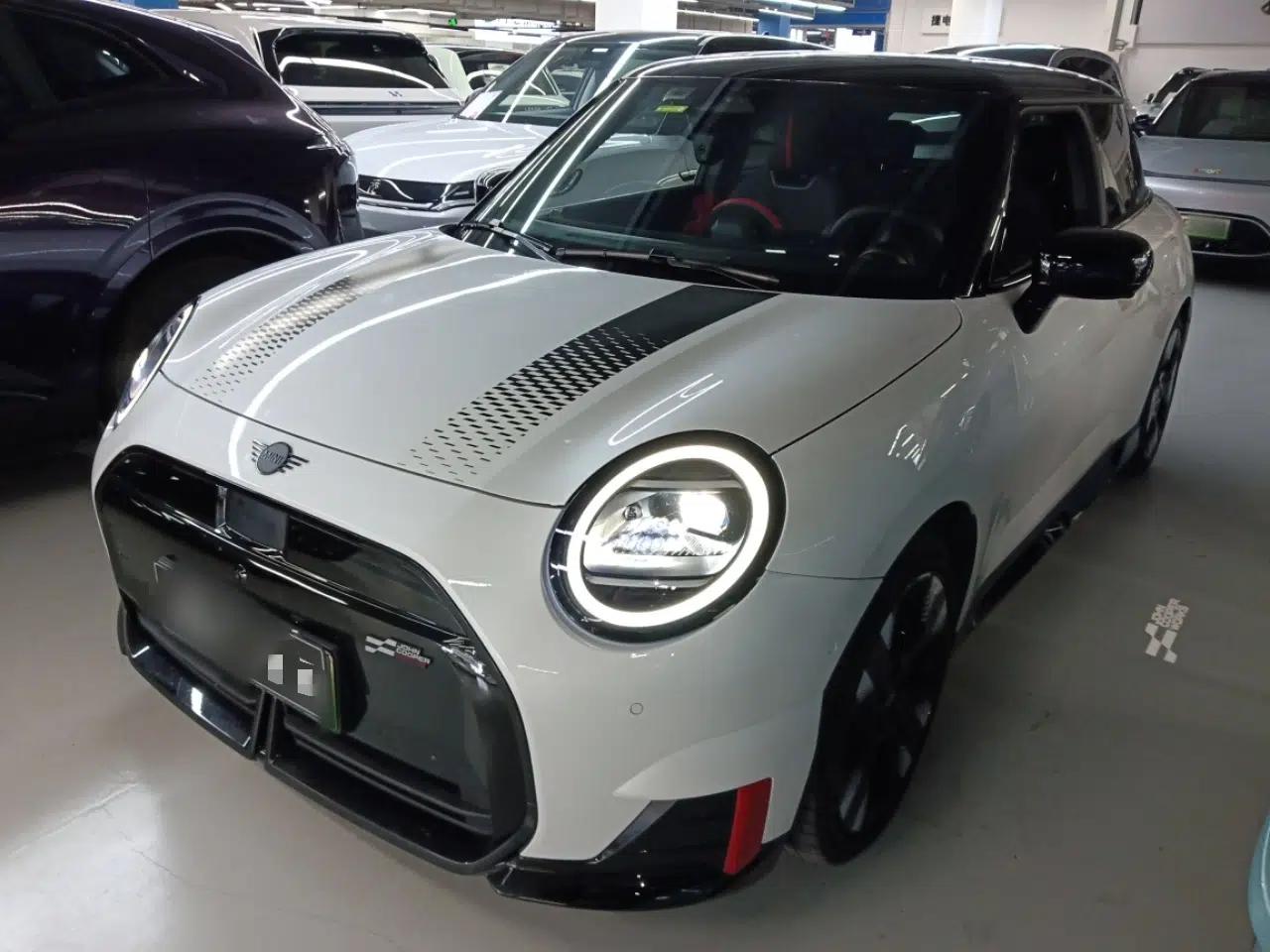 MINI Electric COOPER JCW 2025 JOHN COOPER WORKS — миниатюра 1