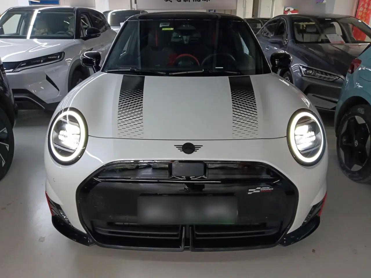 MINI Electric COOPER JCW 2025 JOHN COOPER WORKS — миниатюра 2