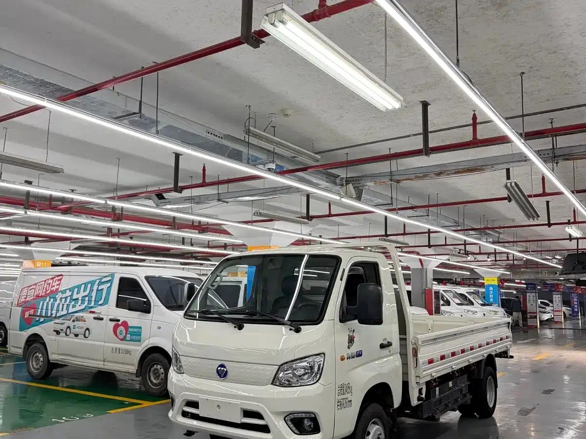 Xiangling M New Energy 2023 Model M1 Ningde Slot Cargo Box — миниатюра 1