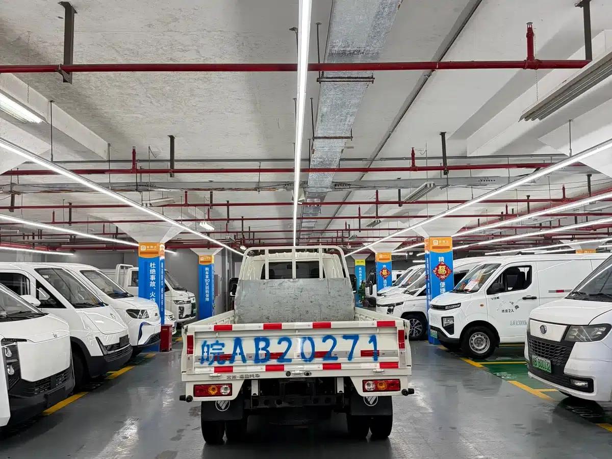 Xiangling M New Energy 2023 Model M1 Ningde Slot Cargo Box — миниатюра 4