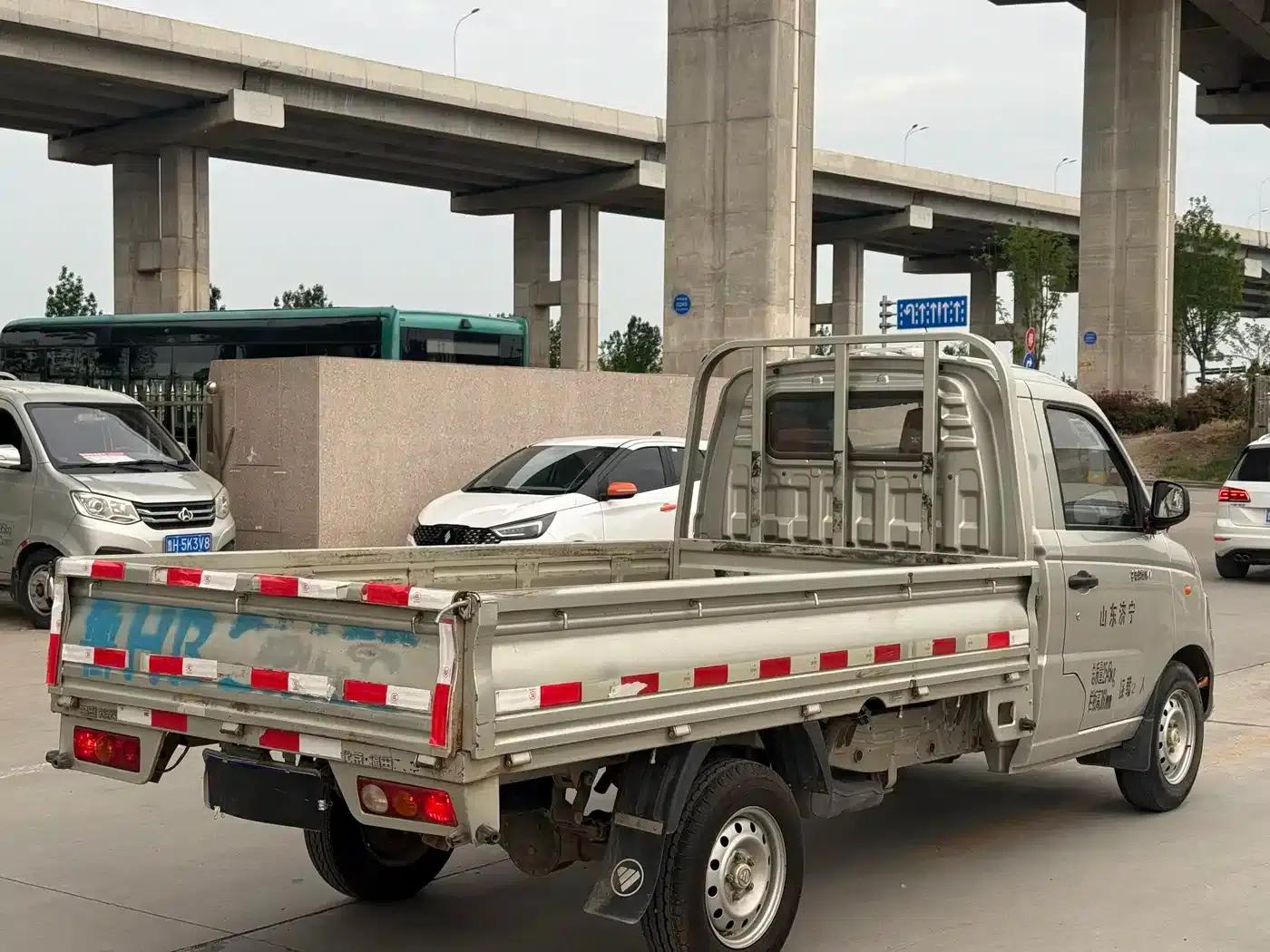 Xiangling V 2018 Model 1.2L Semi-Monocoque 3170 Wheelbase Flatbed 4W12M1 — миниатюра 5