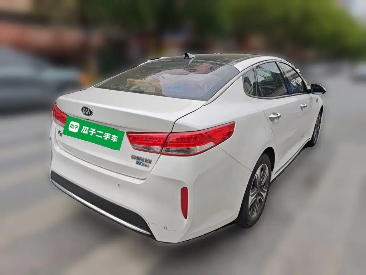 Kia K5 New Energy 2018 2.0L ZhiZun Edition — миниатюра 6