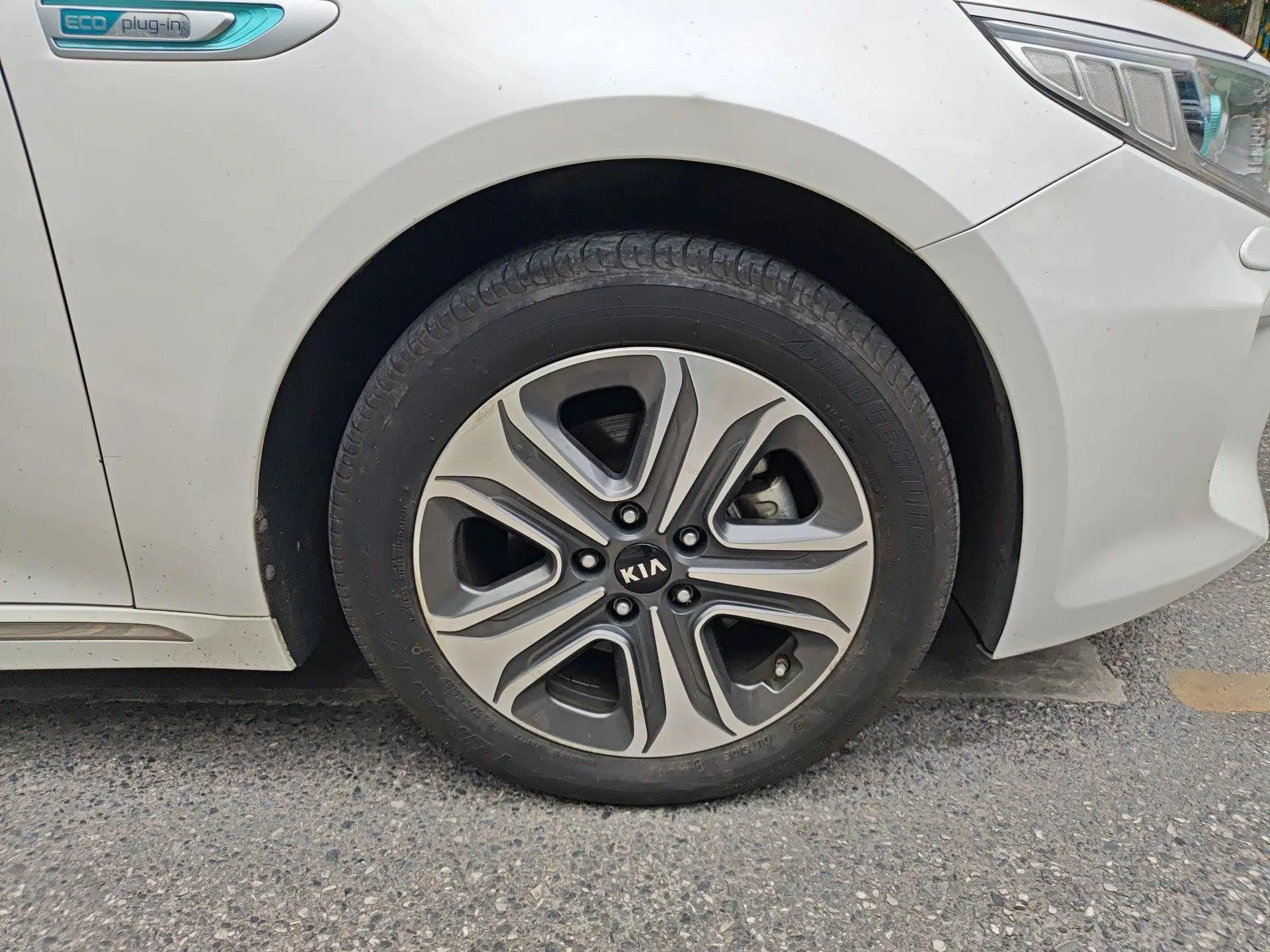 Kia K5 New Energy 2018 2.0L ZhiZun Edition — миниатюра 8