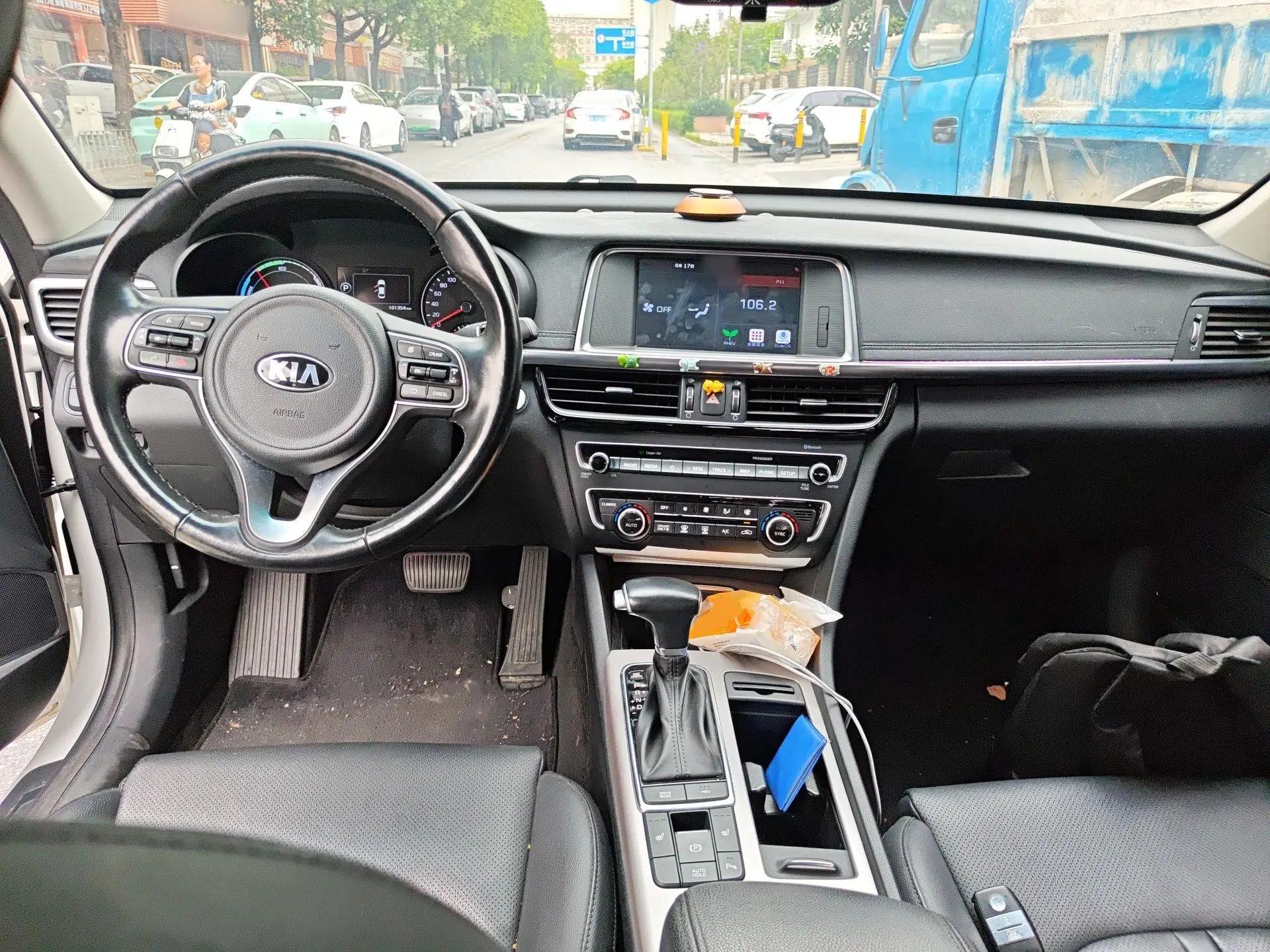 Kia K5 New Energy 2018 2.0L ZhiZun Edition — миниатюра 10