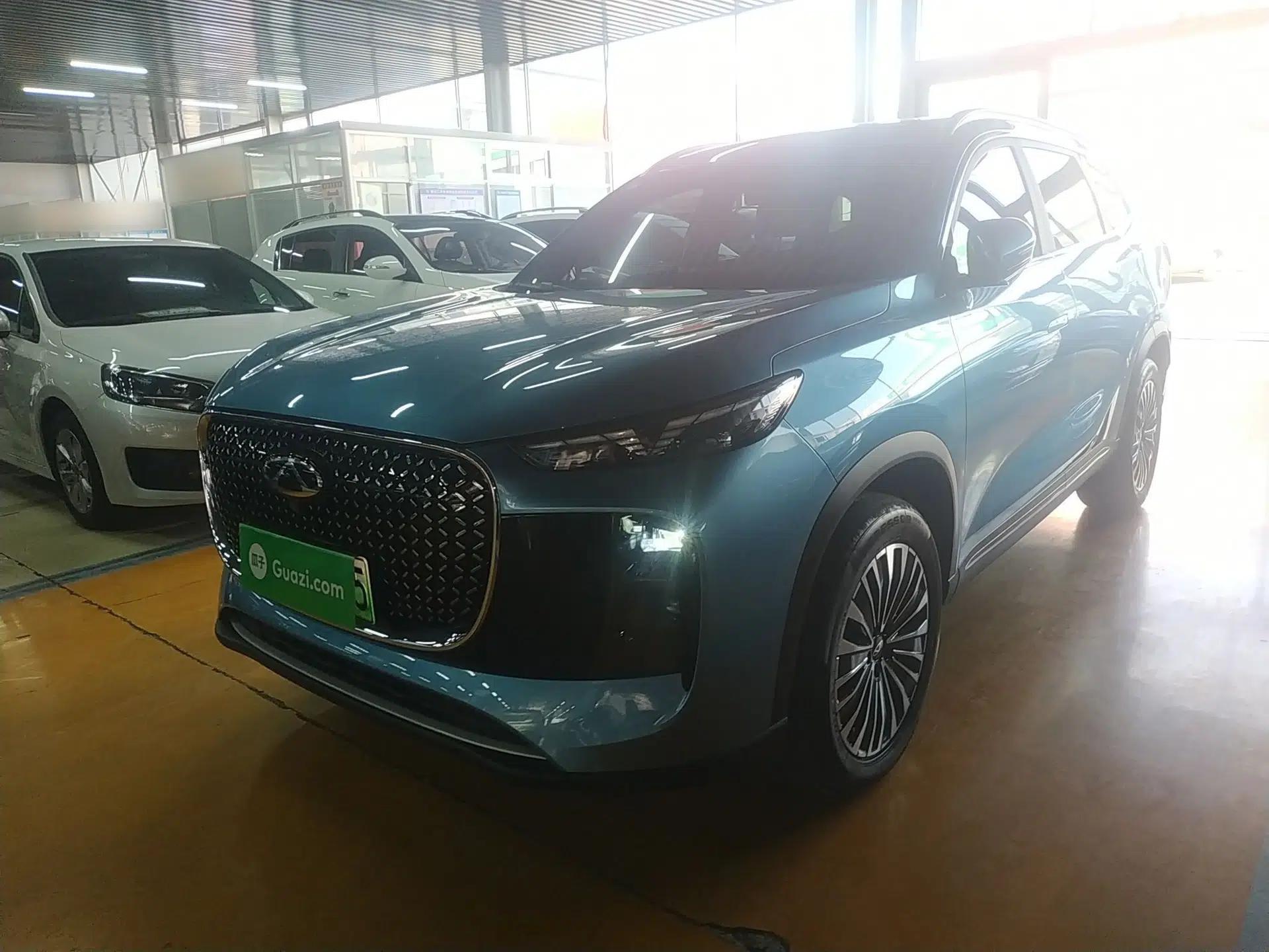 Chery Tiggo 8 PLUS C-DM 2025 1.5T 116 km Prestige Version 5 Seats — миниатюра 1