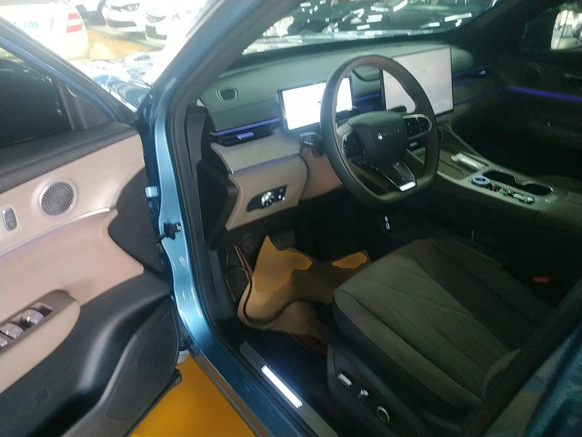 Chery Tiggo 8 PLUS C-DM 2025 1.5T 116 km Prestige Version 5 Seats — миниатюра 19