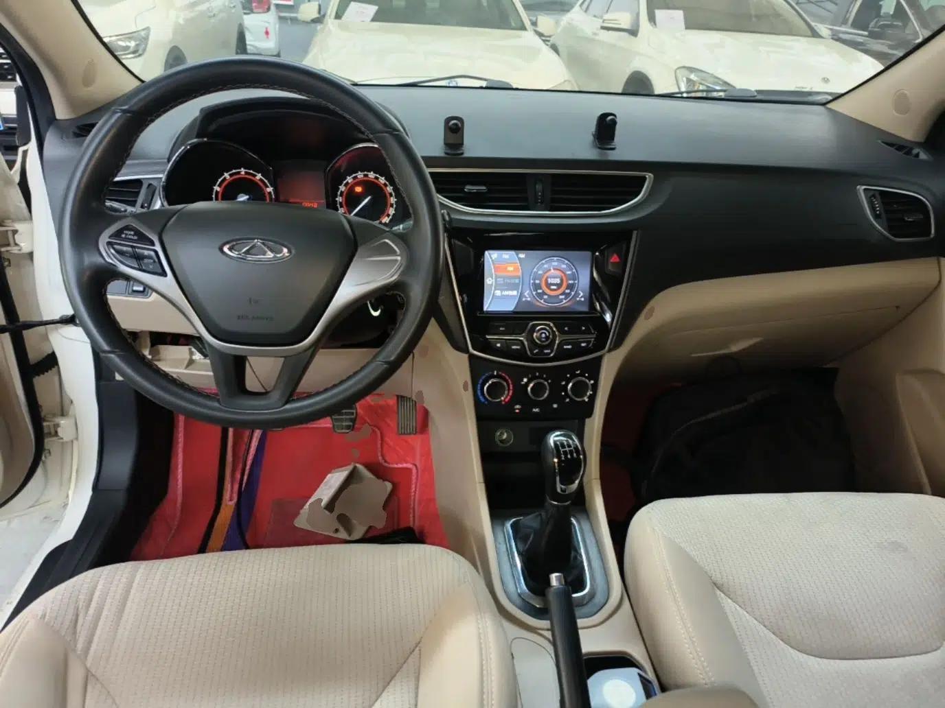 Chery Arrizo 3 2015 1.5L Manual High-End Version — миниатюра 13