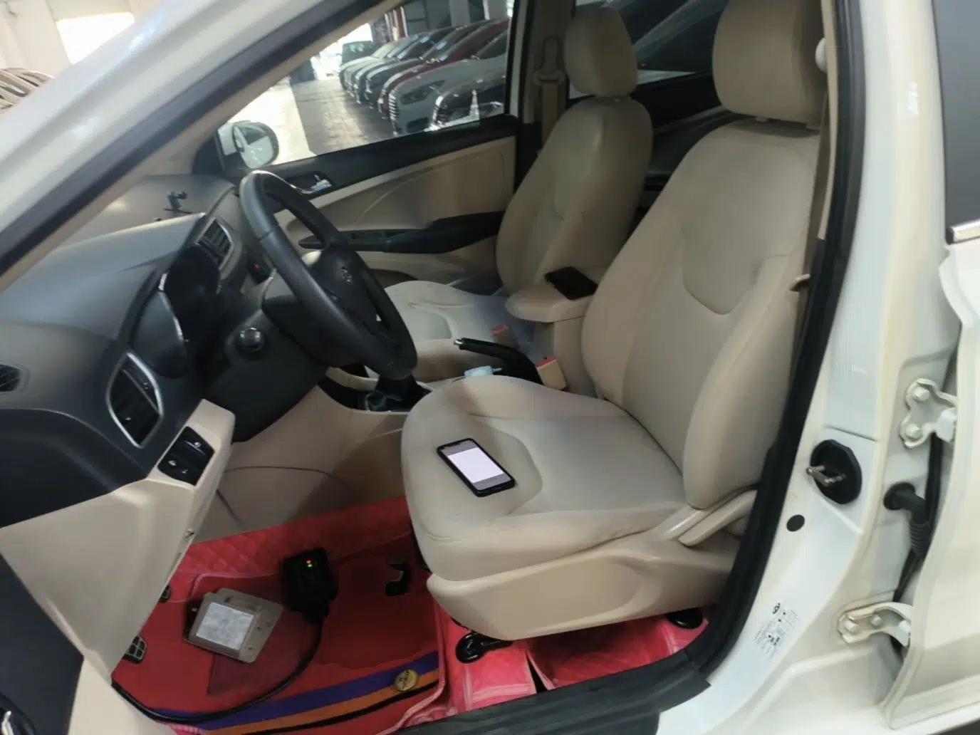 Chery Arrizo 3 2015 1.5L Manual High-End Version — миниатюра 18