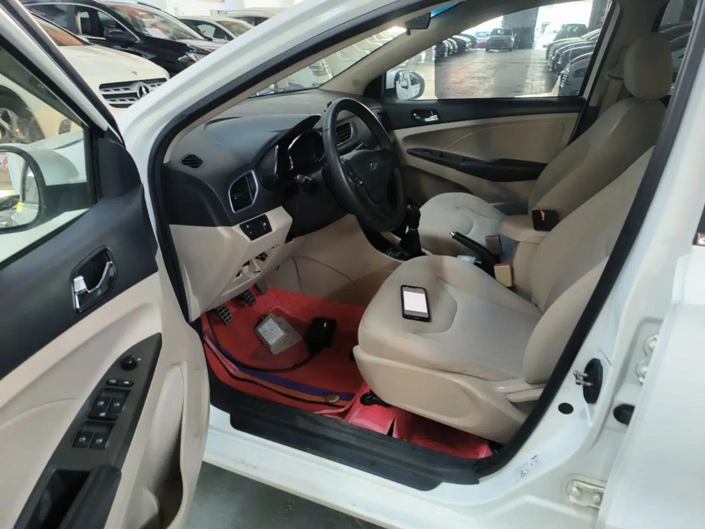 Chery Arrizo 3 2015 1.5L Manual High-End Version — миниатюра 19