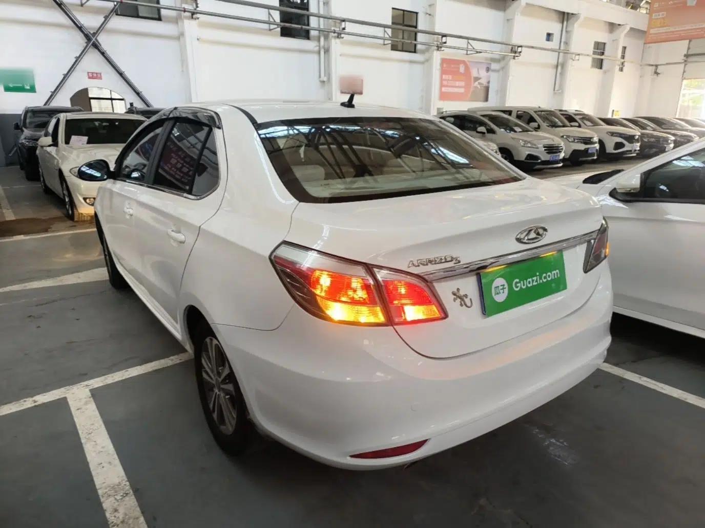 Chery Arrizo 3 2015 1.5L Manual High-End Version — миниатюра 4