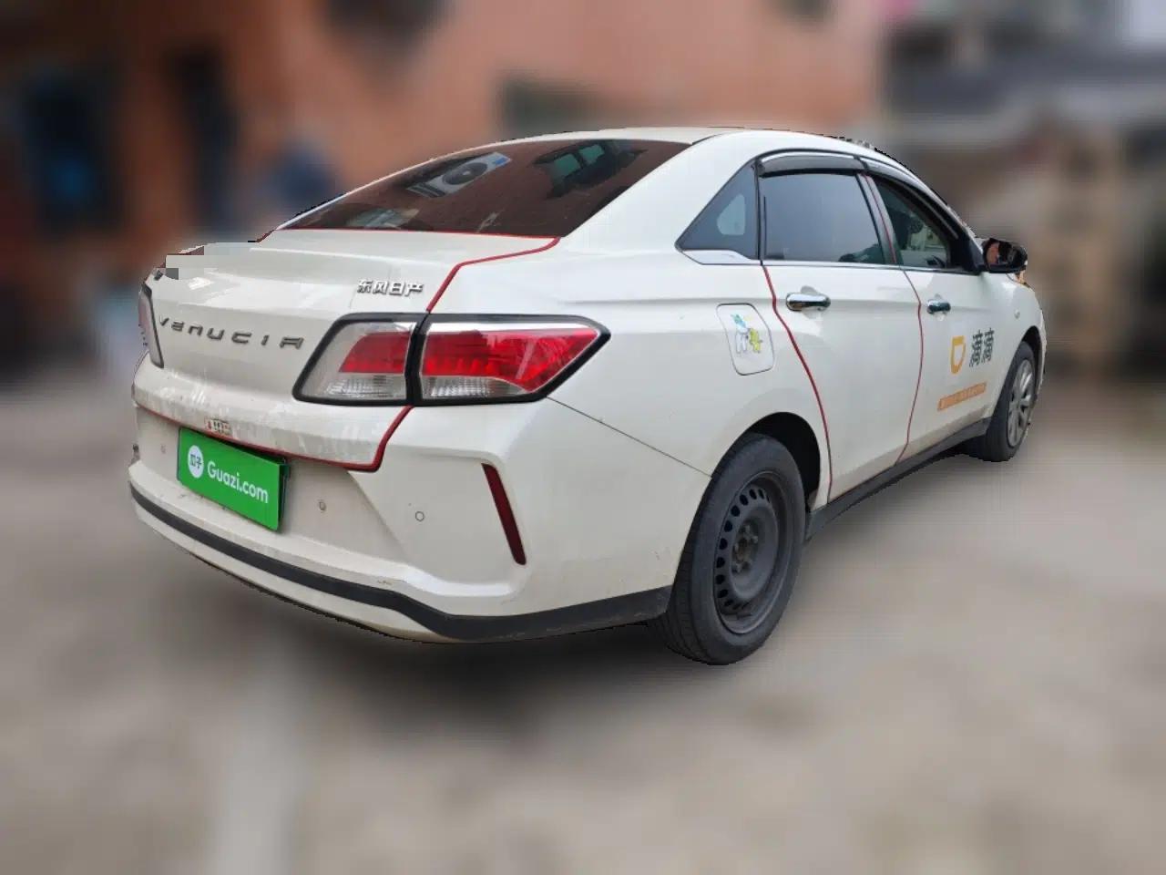 Venucia D60EV 2022 Standard Range Smart Drive Version — миниатюра 6