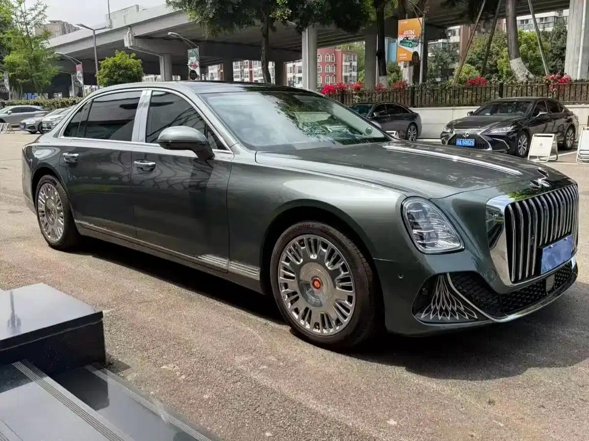 Hongqi Golden Sunflower Elegant 2024 Model 4.0T V8 — миниатюра 2