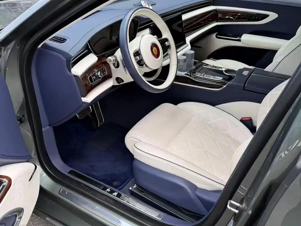 Hongqi Golden Sunflower Elegant 2024 Model 4.0T V8 — миниатюра 3