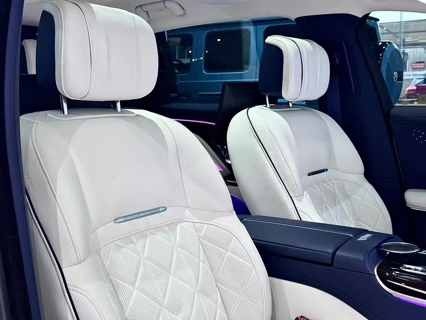 Hongqi Golden Sunflower Elegant 2024 Model 4.0T V8 — миниатюра 9