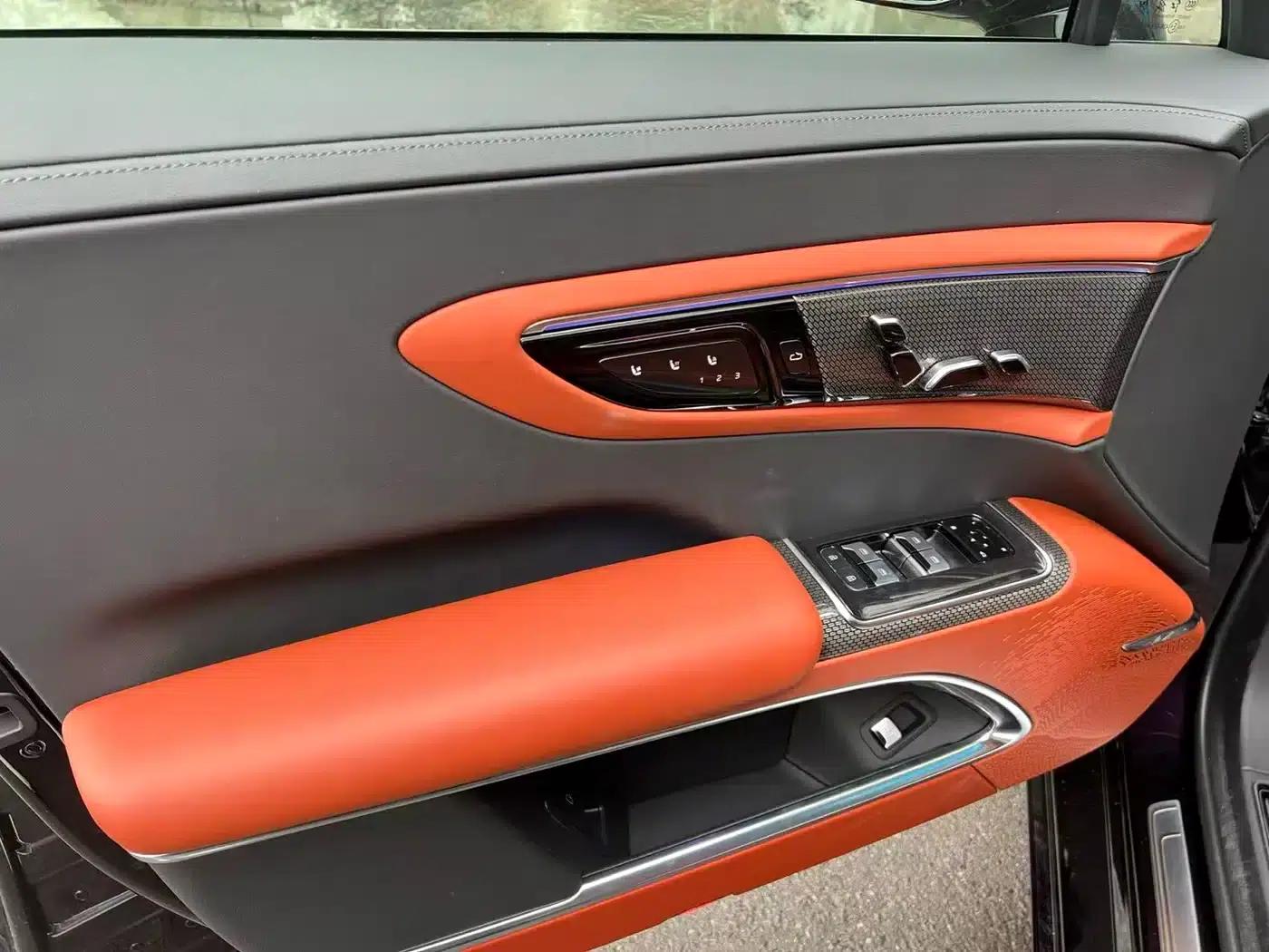 Hongqi Golden Sunflower Elegant 2024 Model 3.0T V6 — миниатюра 7