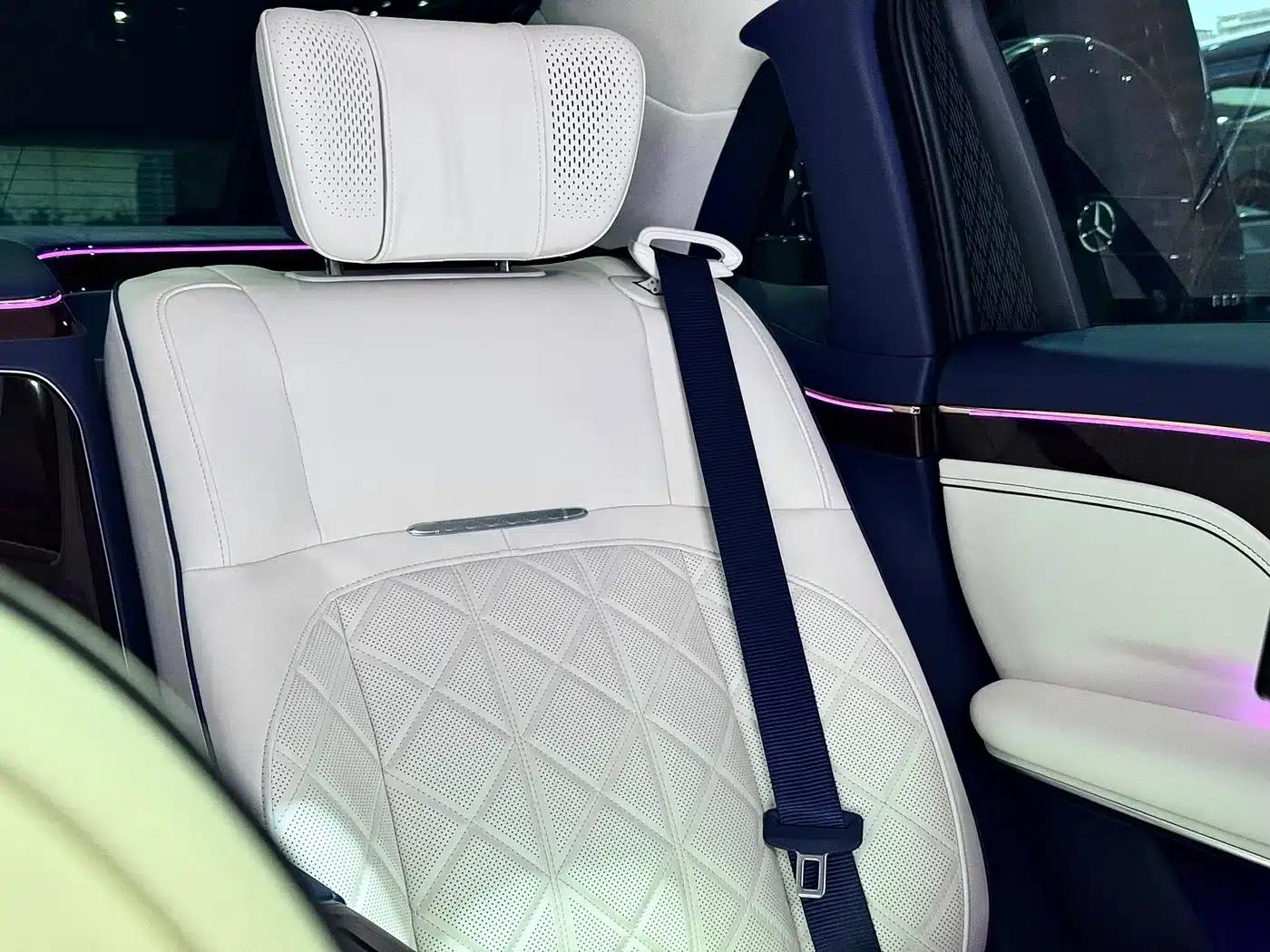 Hongqi Golden Sunflower Elegant 2024 Model 4.0T V8 — миниатюра 37