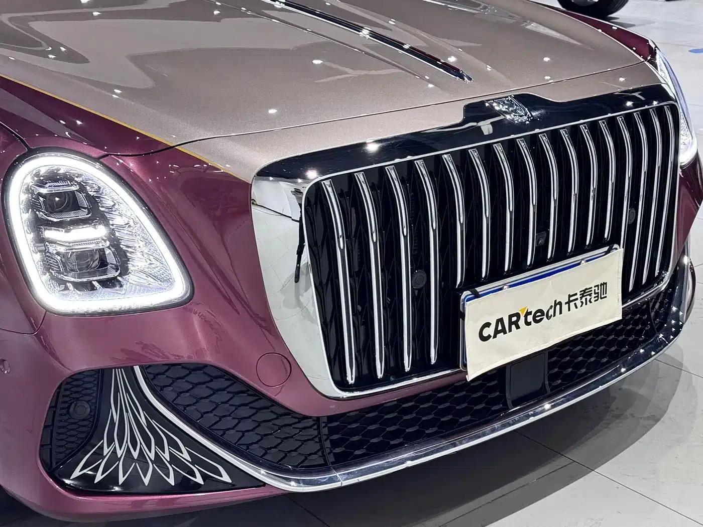 Hongqi Golden Sunflower Elegant 2024 Model 4.0T V8 — миниатюра 9