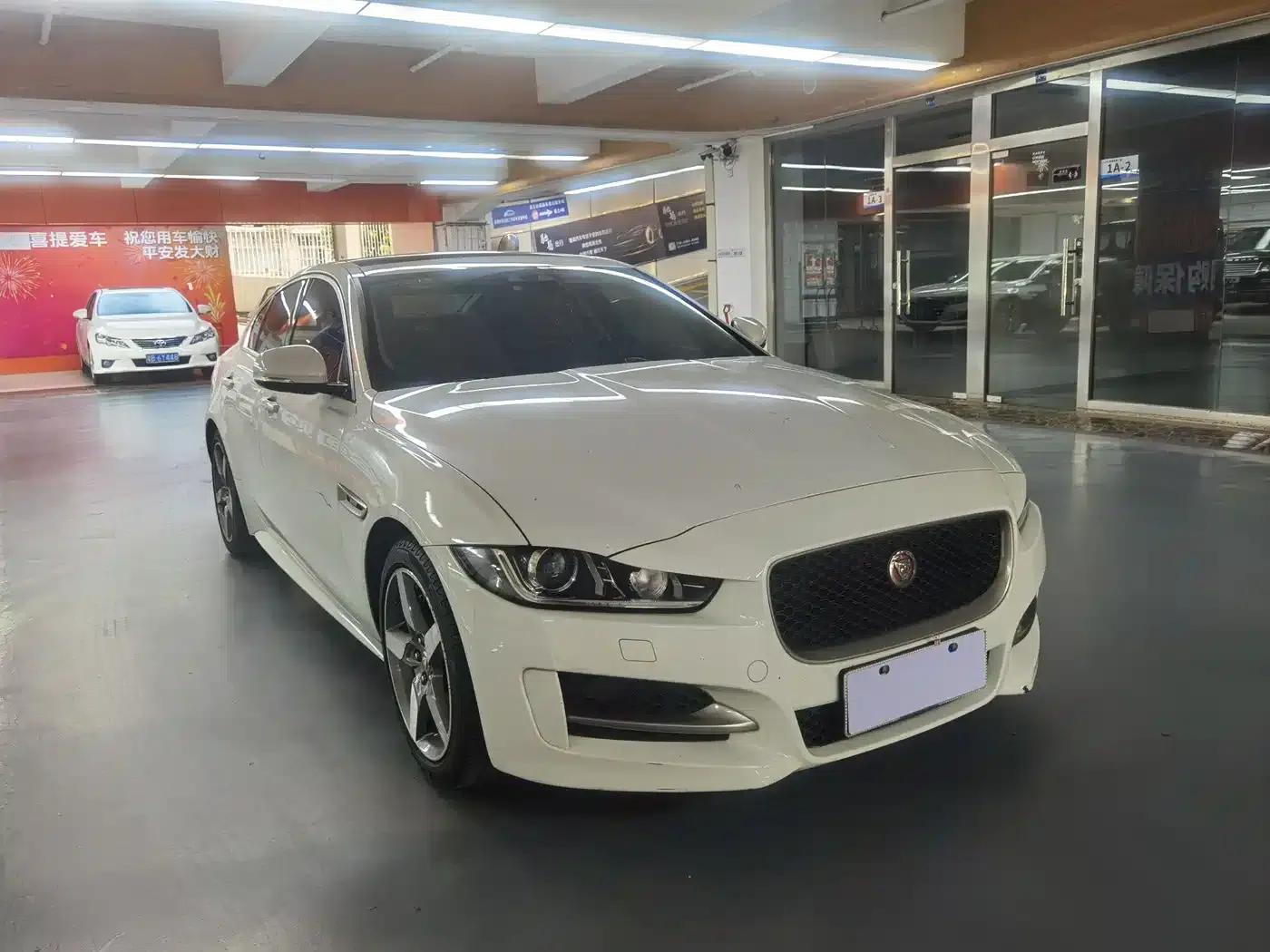 Jaguar XE 2015 2.0T 200PS R-Sport — миниатюра 2