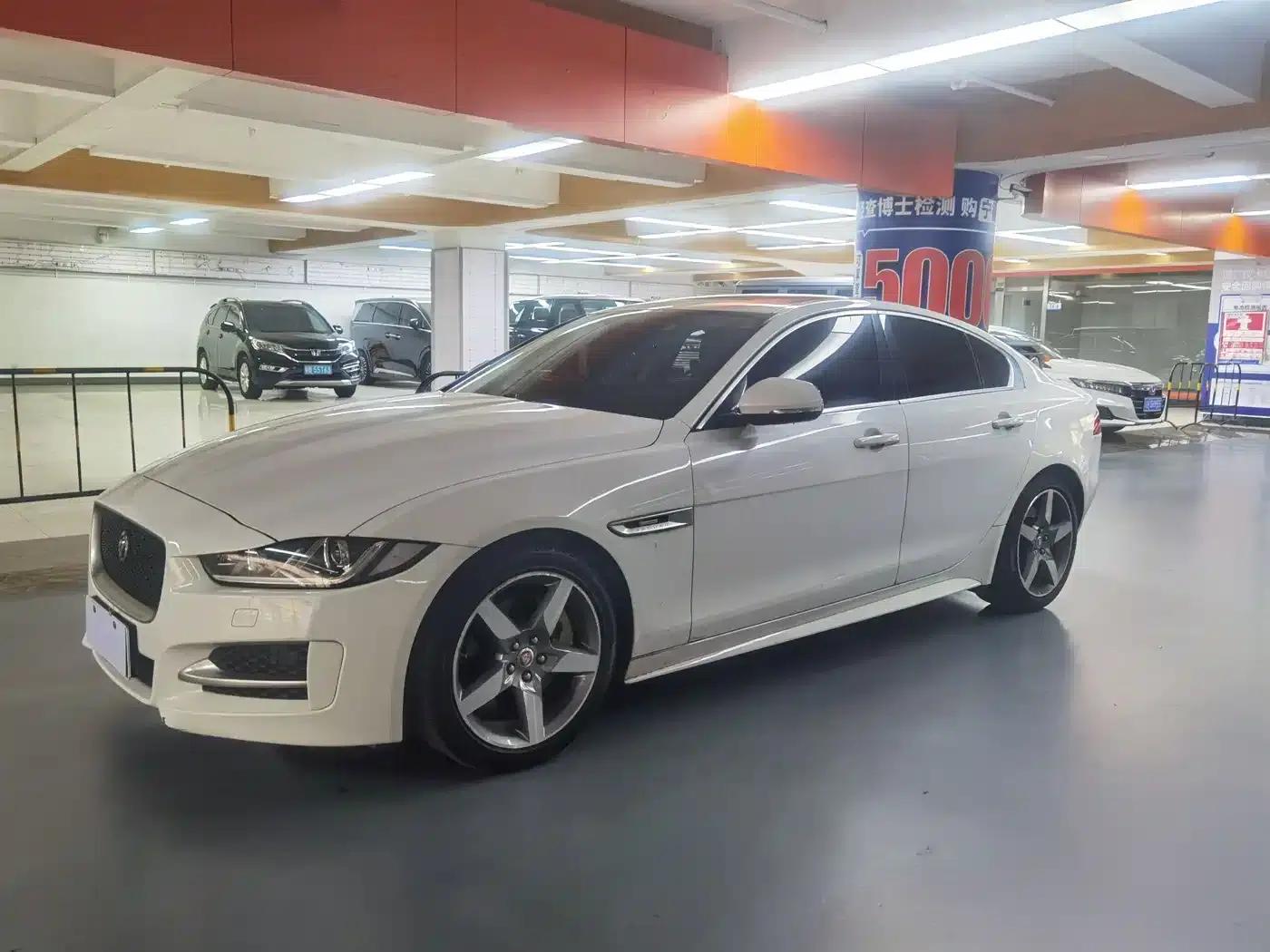 Jaguar XE 2015 2.0T 200PS R-Sport — миниатюра 3