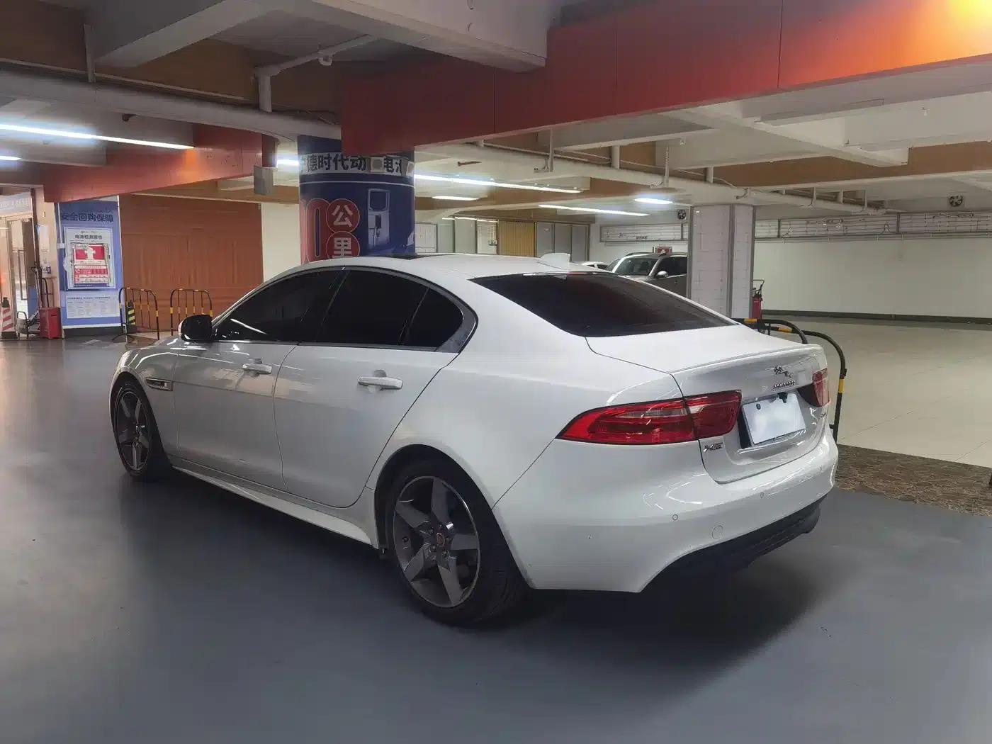 Jaguar XE 2015 2.0T 200PS R-Sport — миниатюра 7