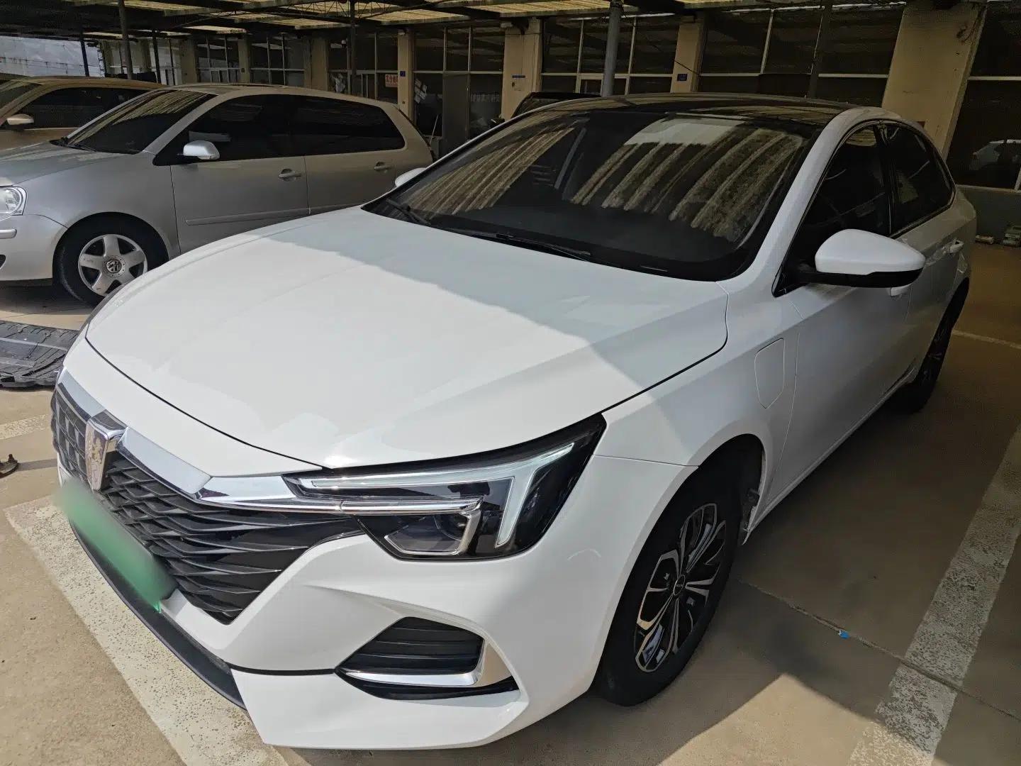 Roewe i6 MAX New Energy 2022 EV 500 Grand Touring Edition with Sunroof — миниатюра 1