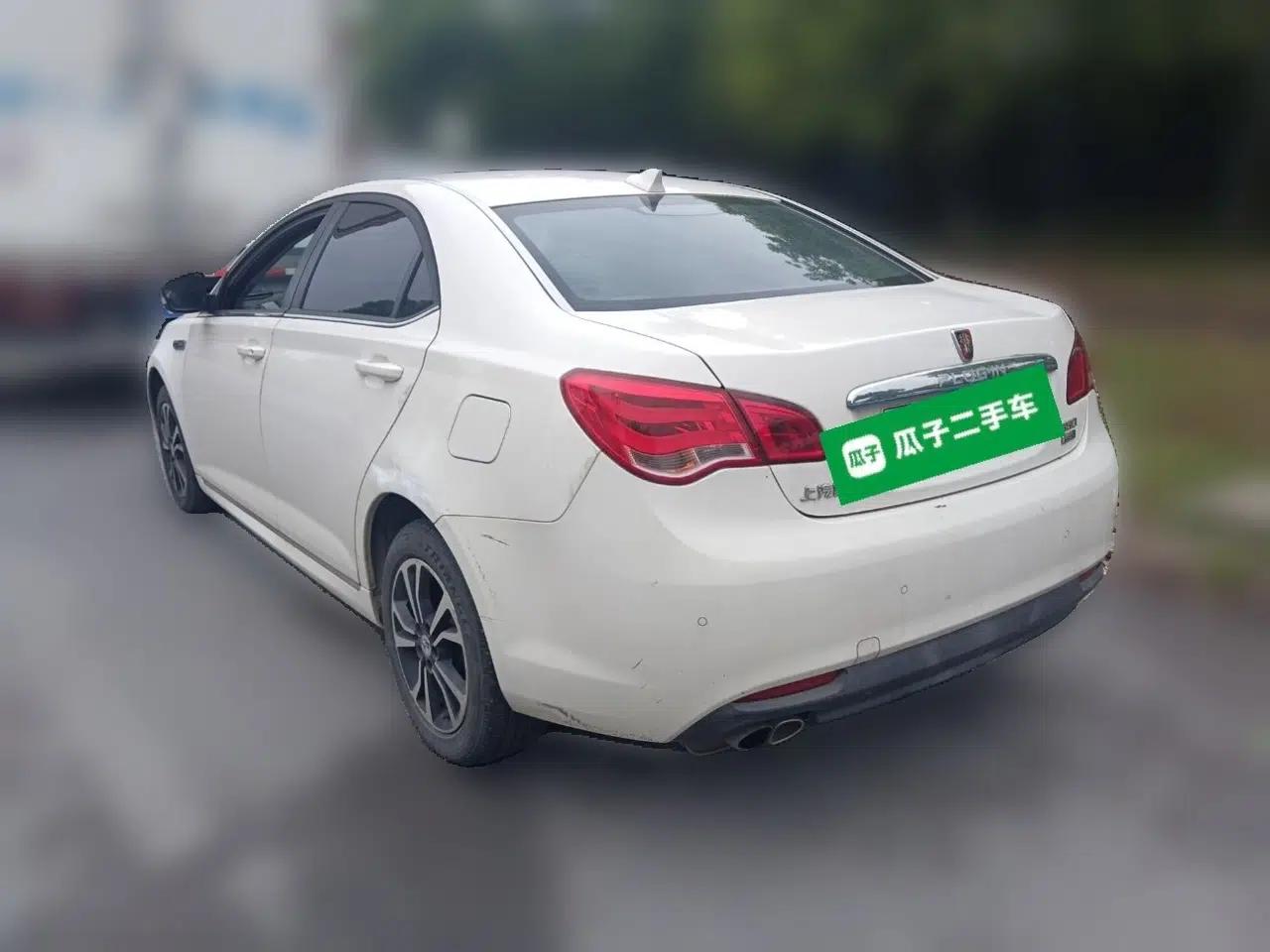 Roewe e550 2016 Deluxe Edition — миниатюра 4