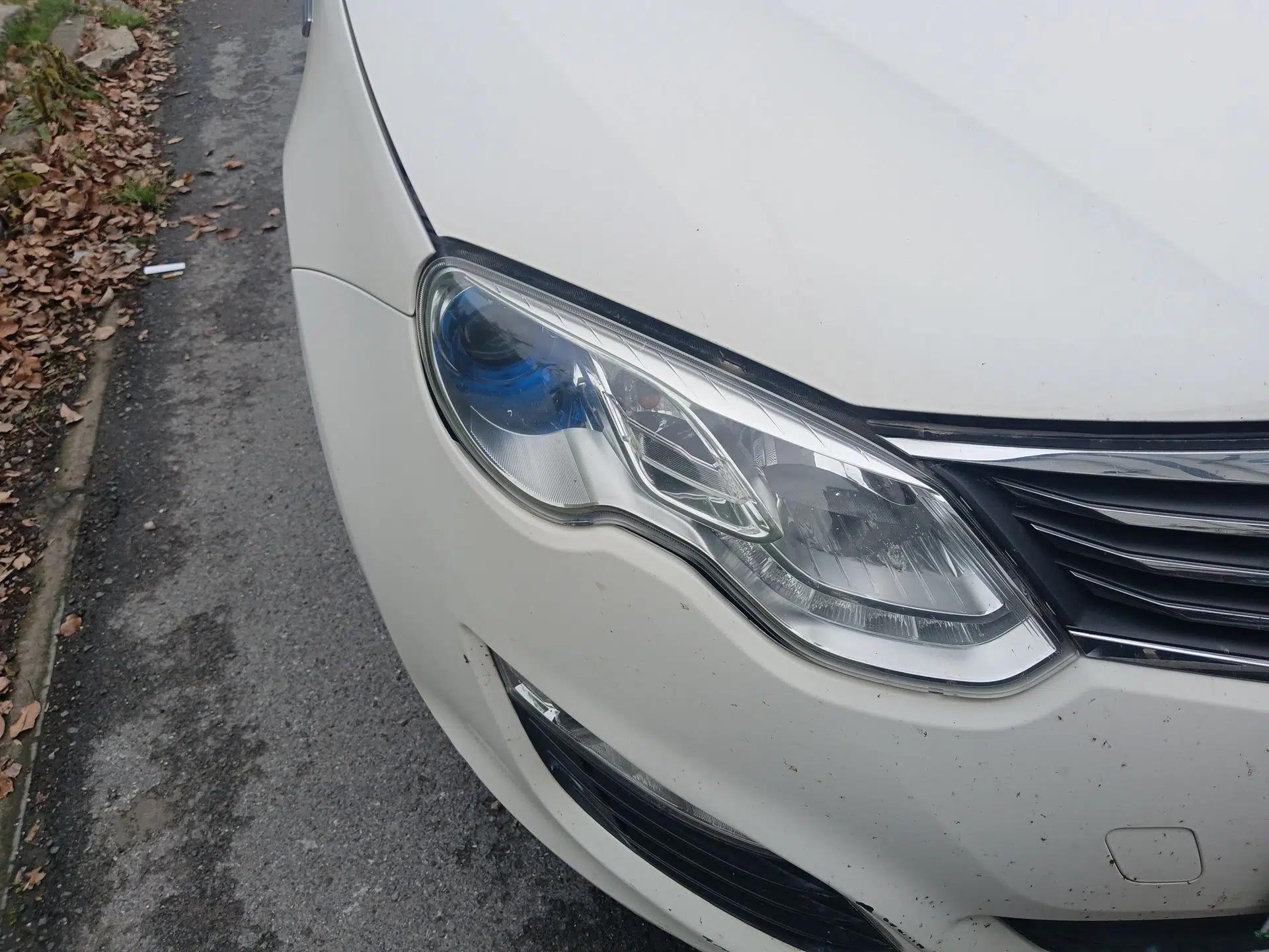 Roewe e550 2016 Deluxe Edition — миниатюра 7