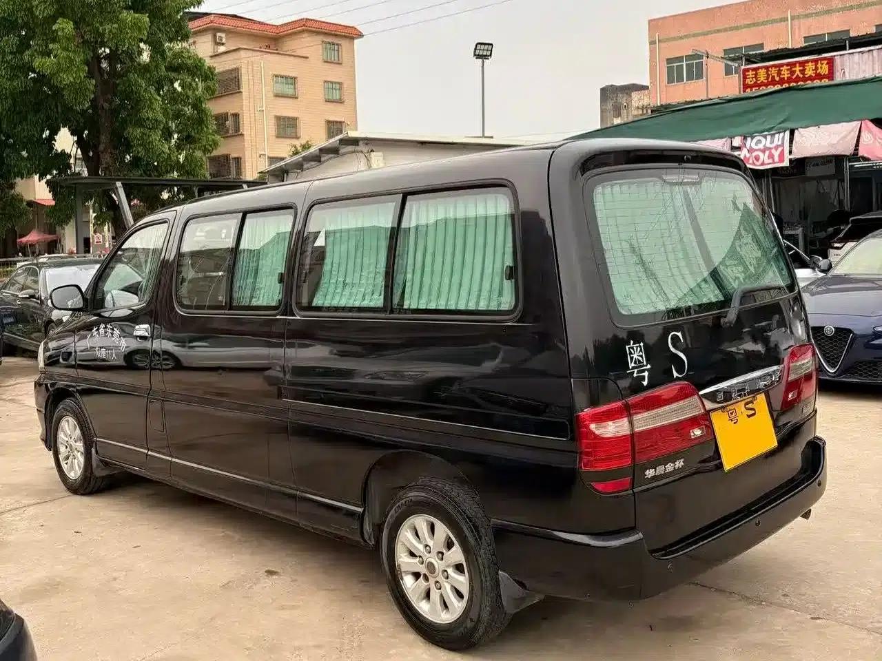 Grace 2013 2.0L Smart Standard 11-seater, National Games Commemorative Edition (National V Emission Standard 10-seater) — миниатюра 5