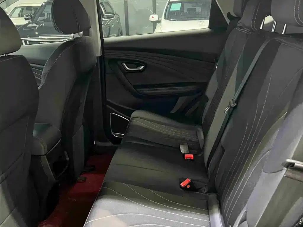 Jetour X70M 2022 1.5T Manual Avant-garde Partner 7-seater — миниатюра 6