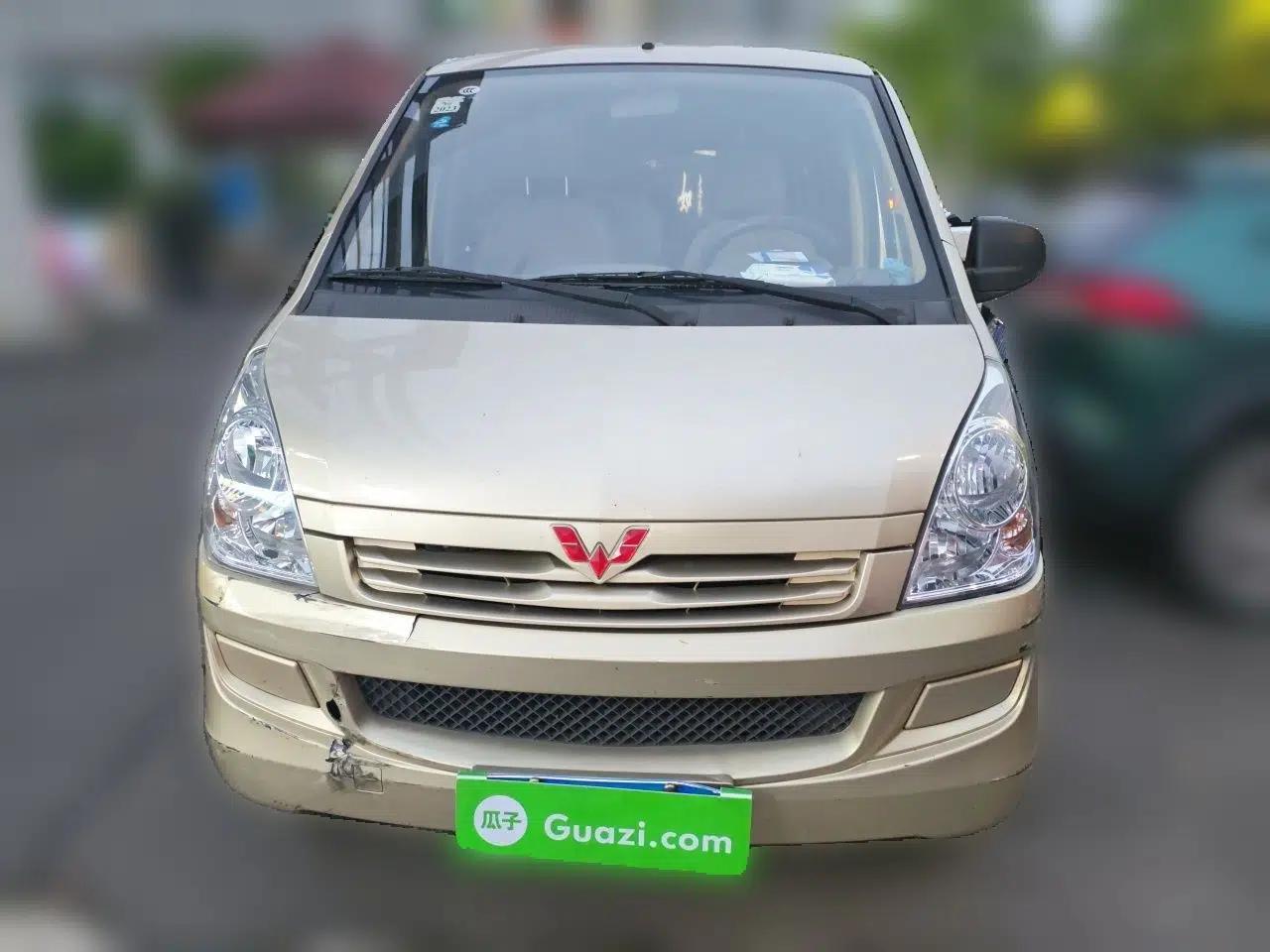 Wuling Rongguang S 2021 1.2L Base Model 7-Seater LSI — миниатюра 2