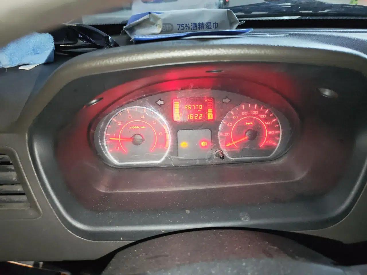 Wuling Rongguang S 2021 1.2L Base Model 7-Seater LSI — миниатюра 12