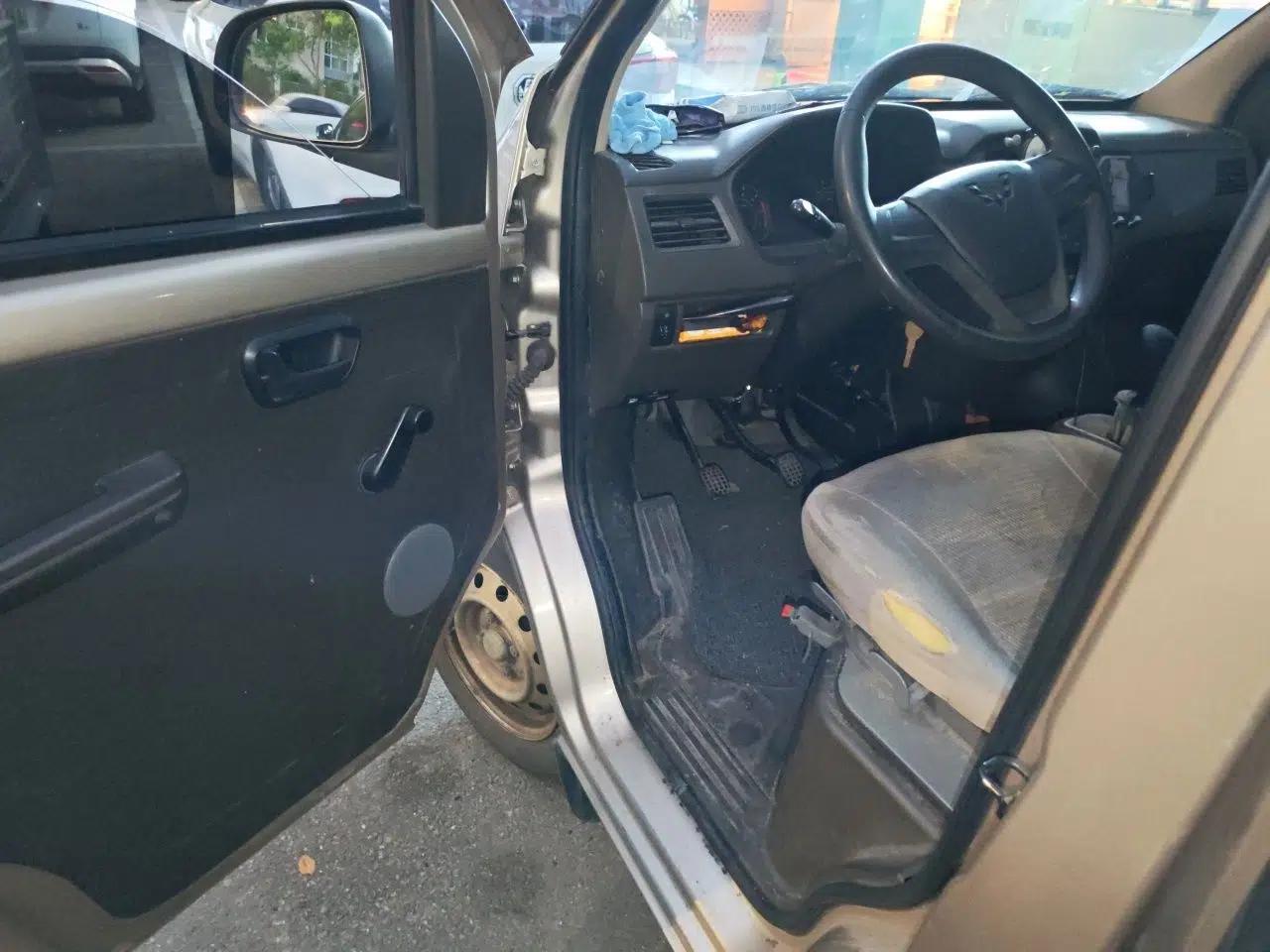 Wuling Rongguang S 2021 1.2L Base Model 7-Seater LSI — миниатюра 17