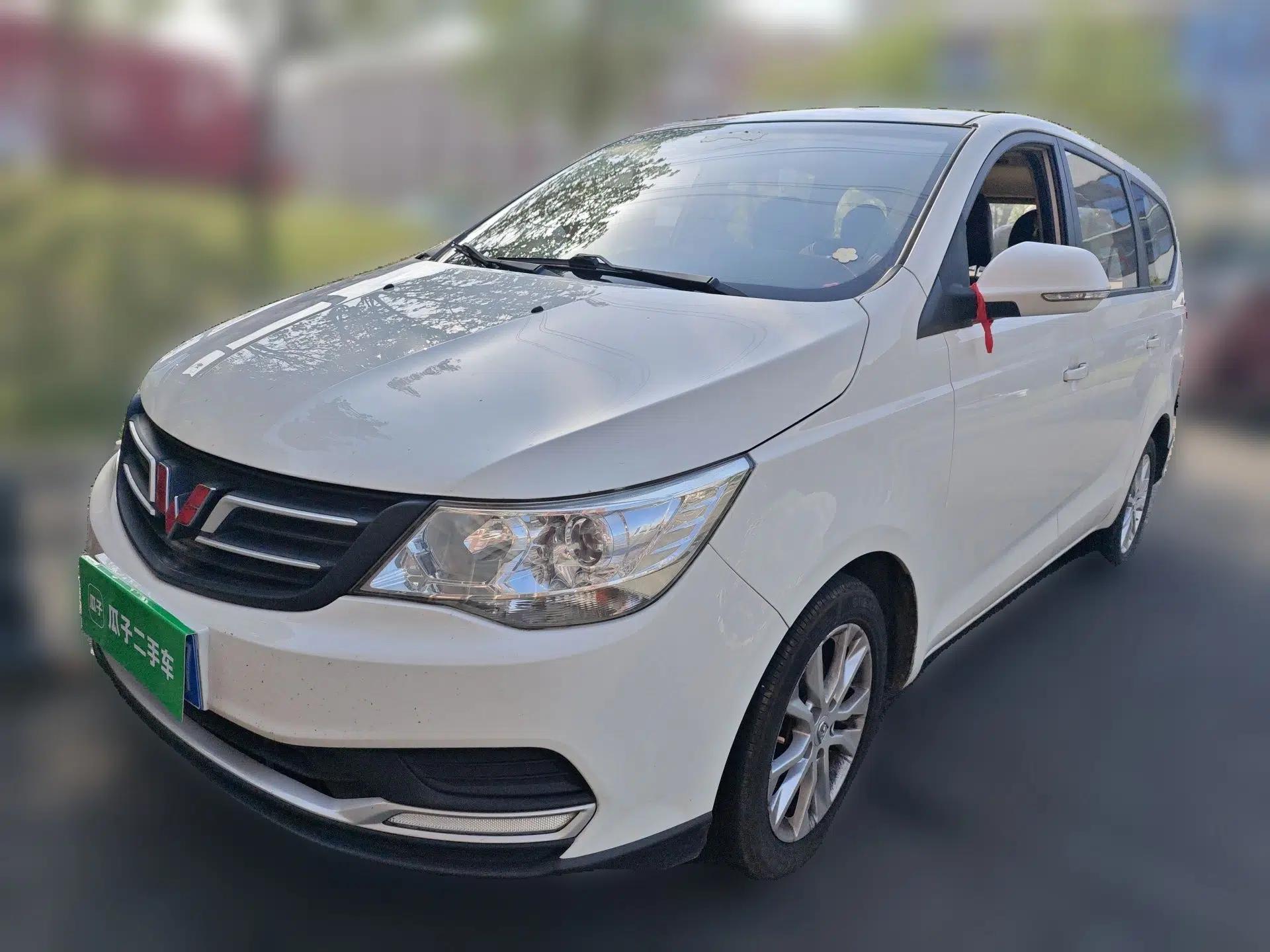 Wuling 730 2020 Commercial Vehicle 1.5L Manual Value Edition 7 Seats — миниатюра 1