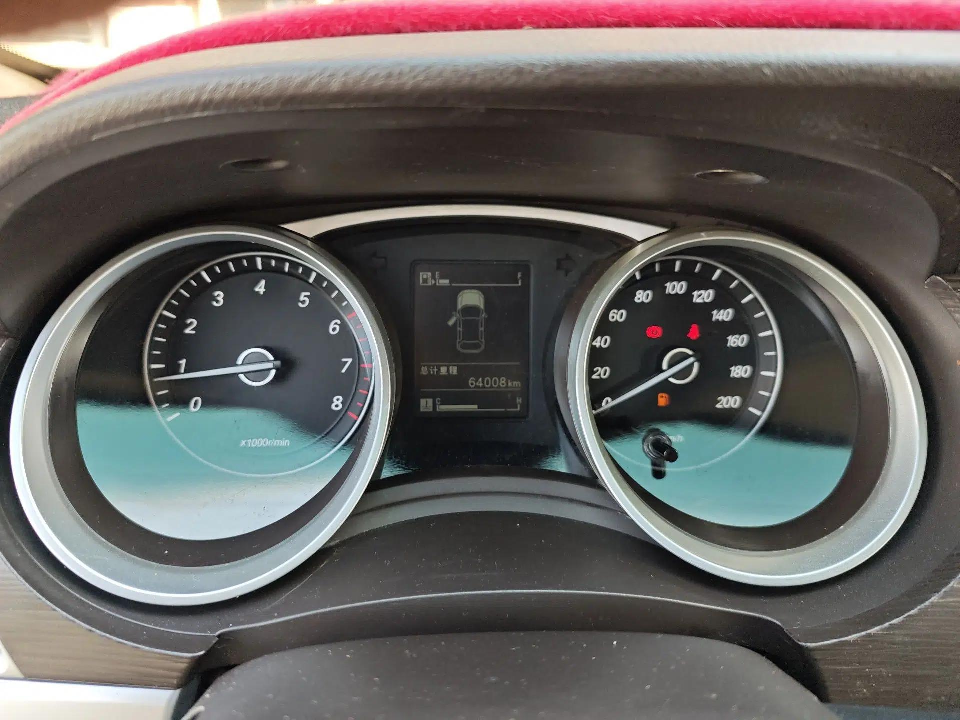 Wuling 730 2020 Commercial Vehicle 1.5L Manual Value Edition 7 Seats — миниатюра 12