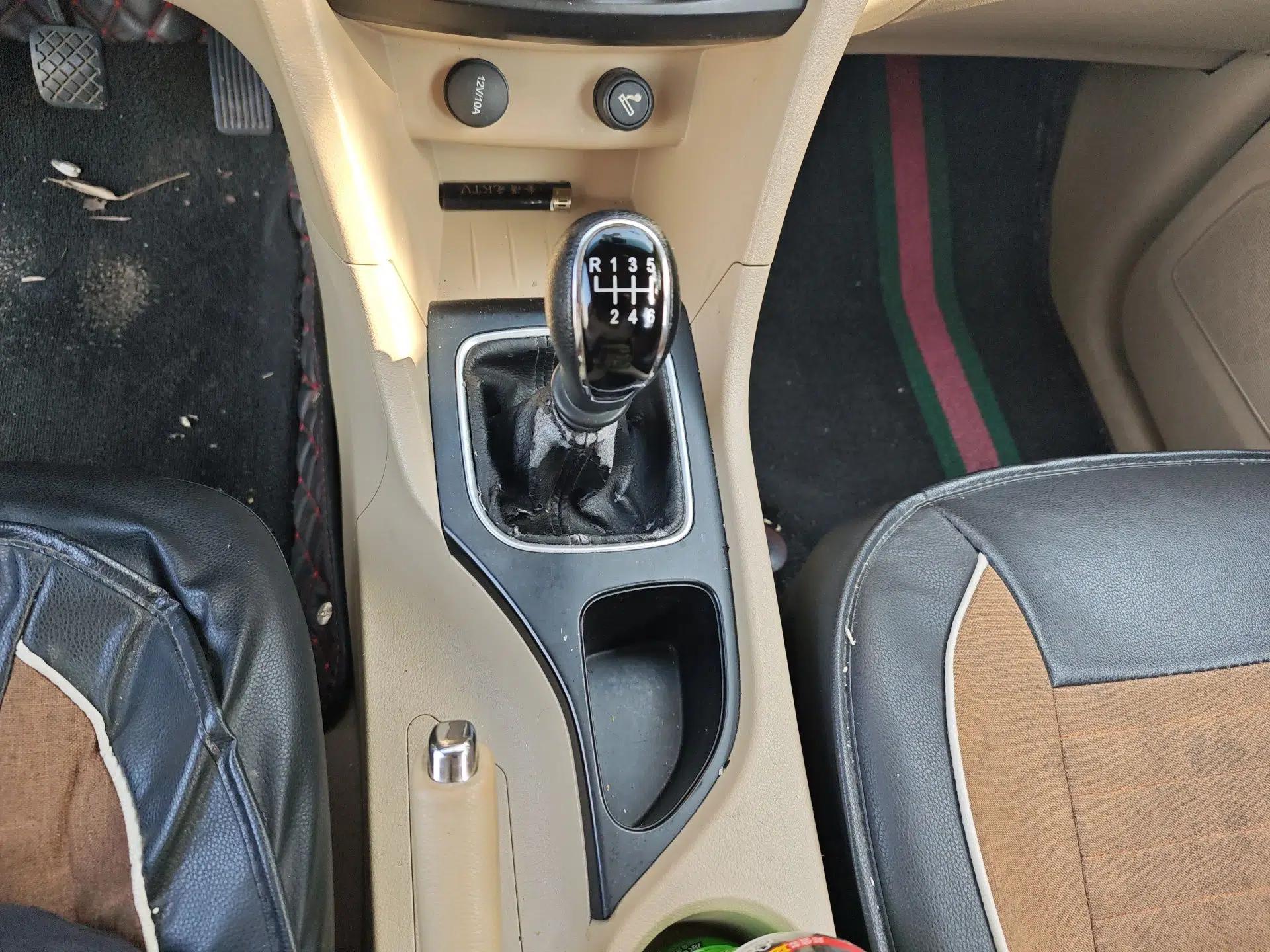 Wuling 730 2020 Commercial Vehicle 1.5L Manual Value Edition 7 Seats — миниатюра 15