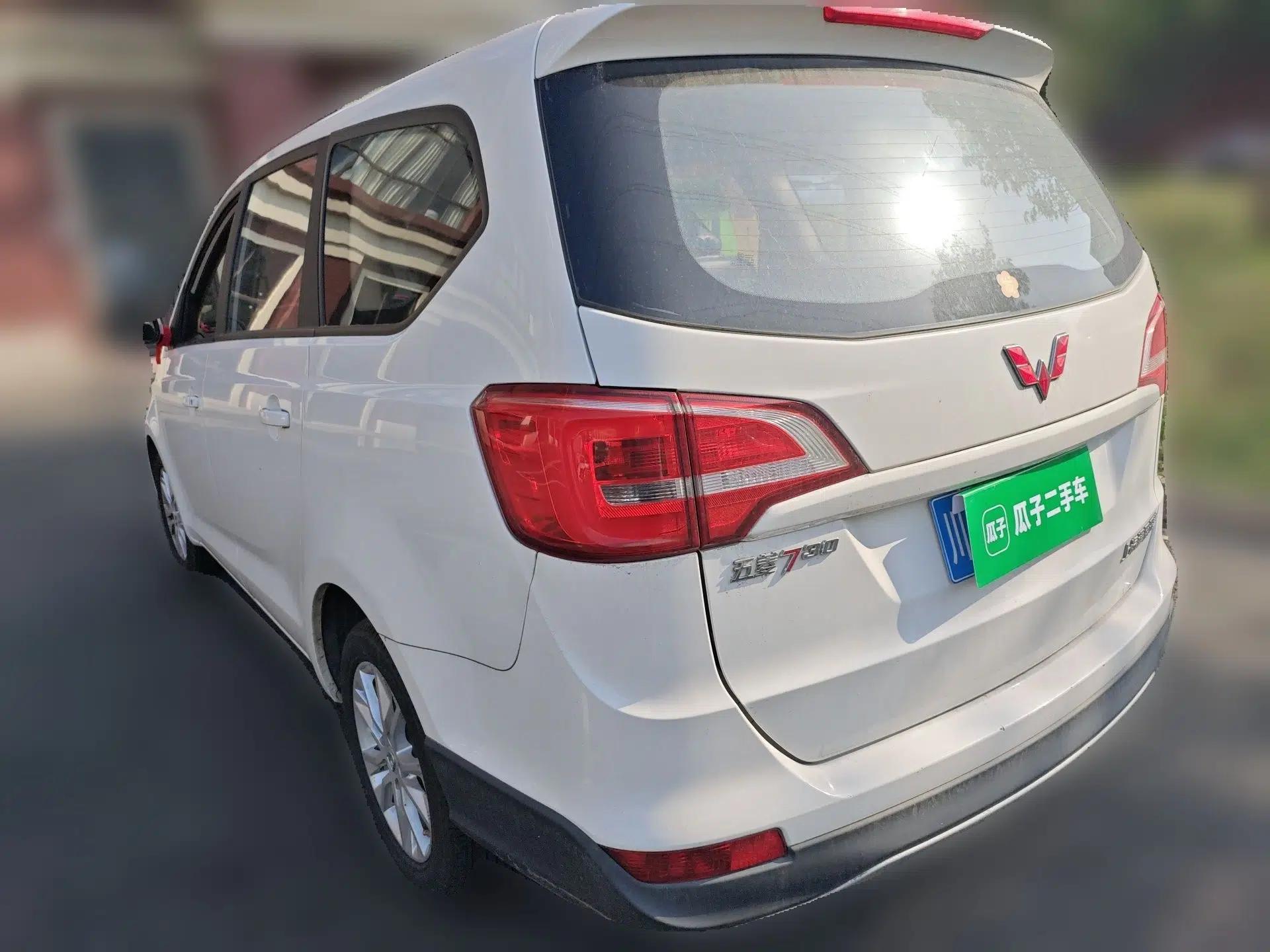 Wuling 730 2020 Commercial Vehicle 1.5L Manual Value Edition 7 Seats — миниатюра 4