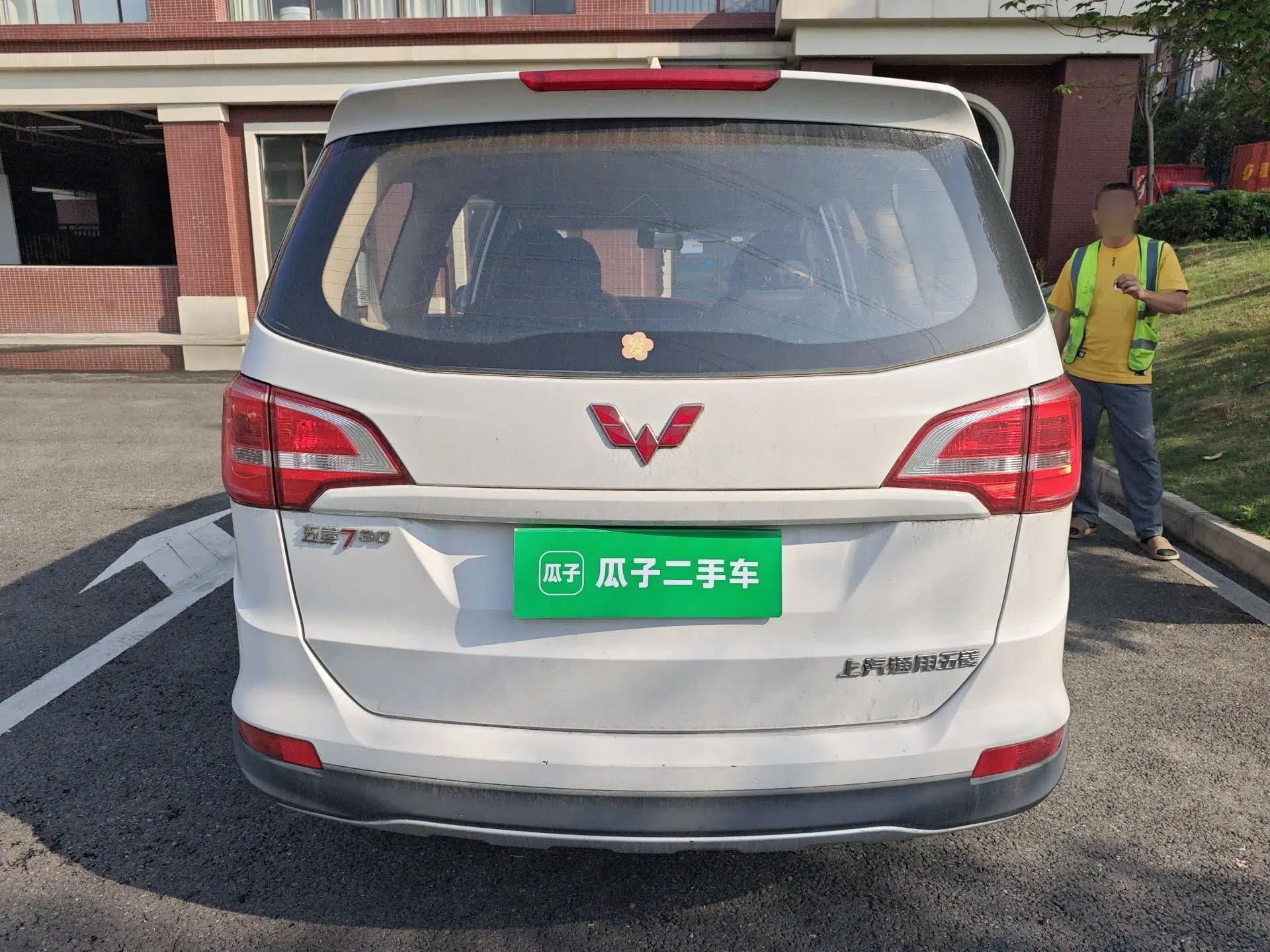 Wuling 730 2020 Commercial Vehicle 1.5L Manual Value Edition 7 Seats — миниатюра 5