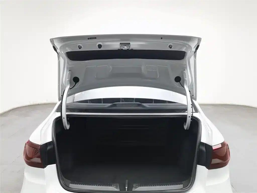 Jetta VA3 2021 1.5L Automatic Enjoy Edition — миниатюра 16