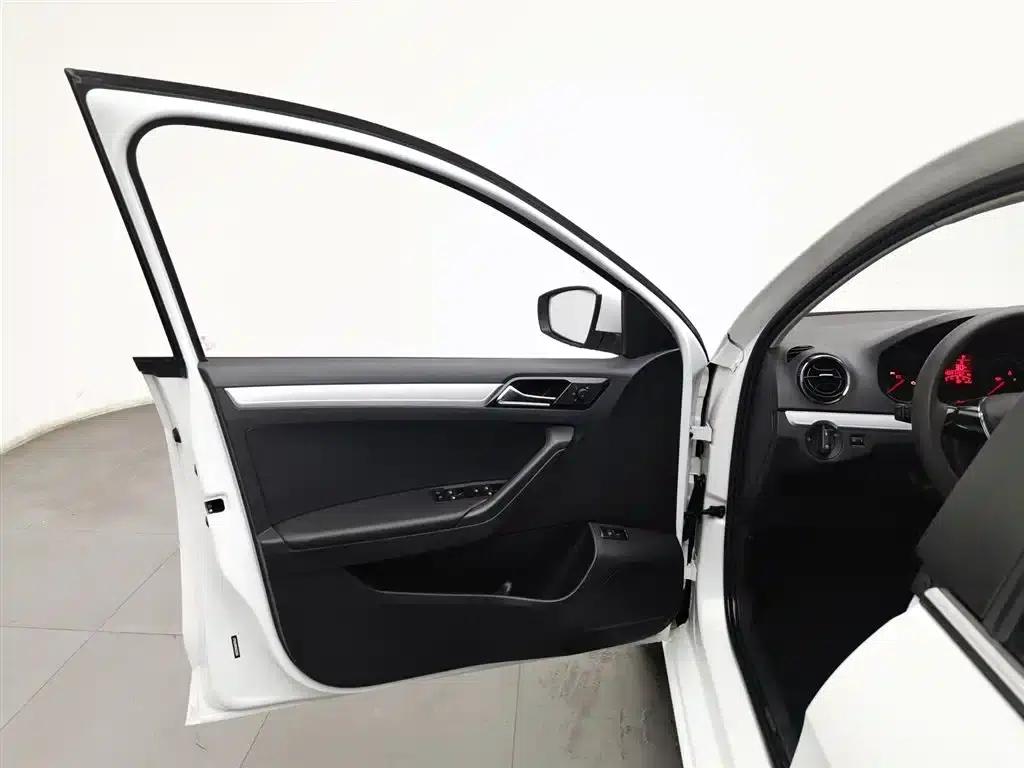 Jetta VA3 2021 1.5L Automatic Enjoy Edition — миниатюра 8