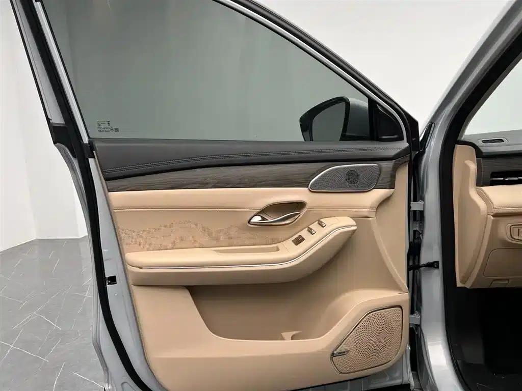 Jetour Mountain & Sea L9 2025 1.5TD 2DHT Flagship Edition 6-seater — миниатюра 12