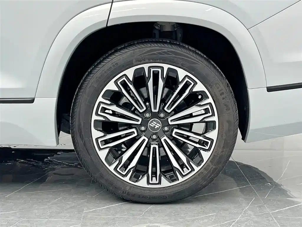 Jetour Mountain & Sea L9 2025 1.5TD 2DHT Flagship Edition 6-seater — миниатюра 28