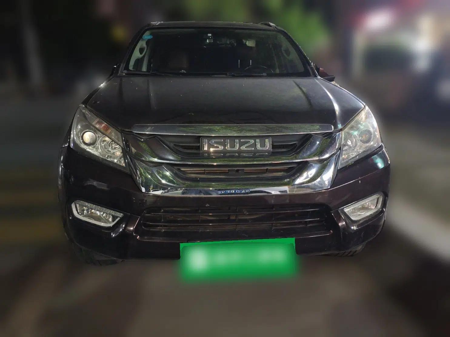 Isuzu mu-X 2017 3.0T Four-Wheel Drive Automatic Luxury 7-Seater China V Emission Standard — миниатюра 2