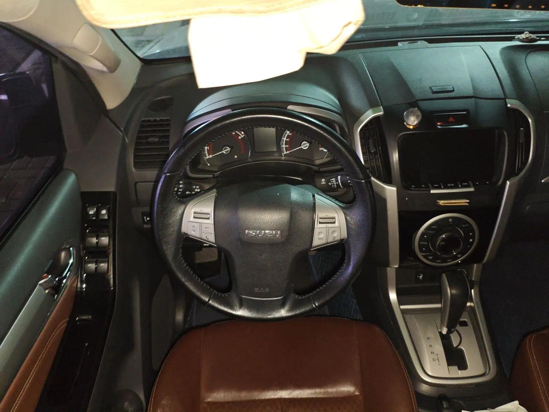 Isuzu mu-X 2017 3.0T Four-Wheel Drive Automatic Luxury 7-Seater China V Emission Standard — миниатюра 11