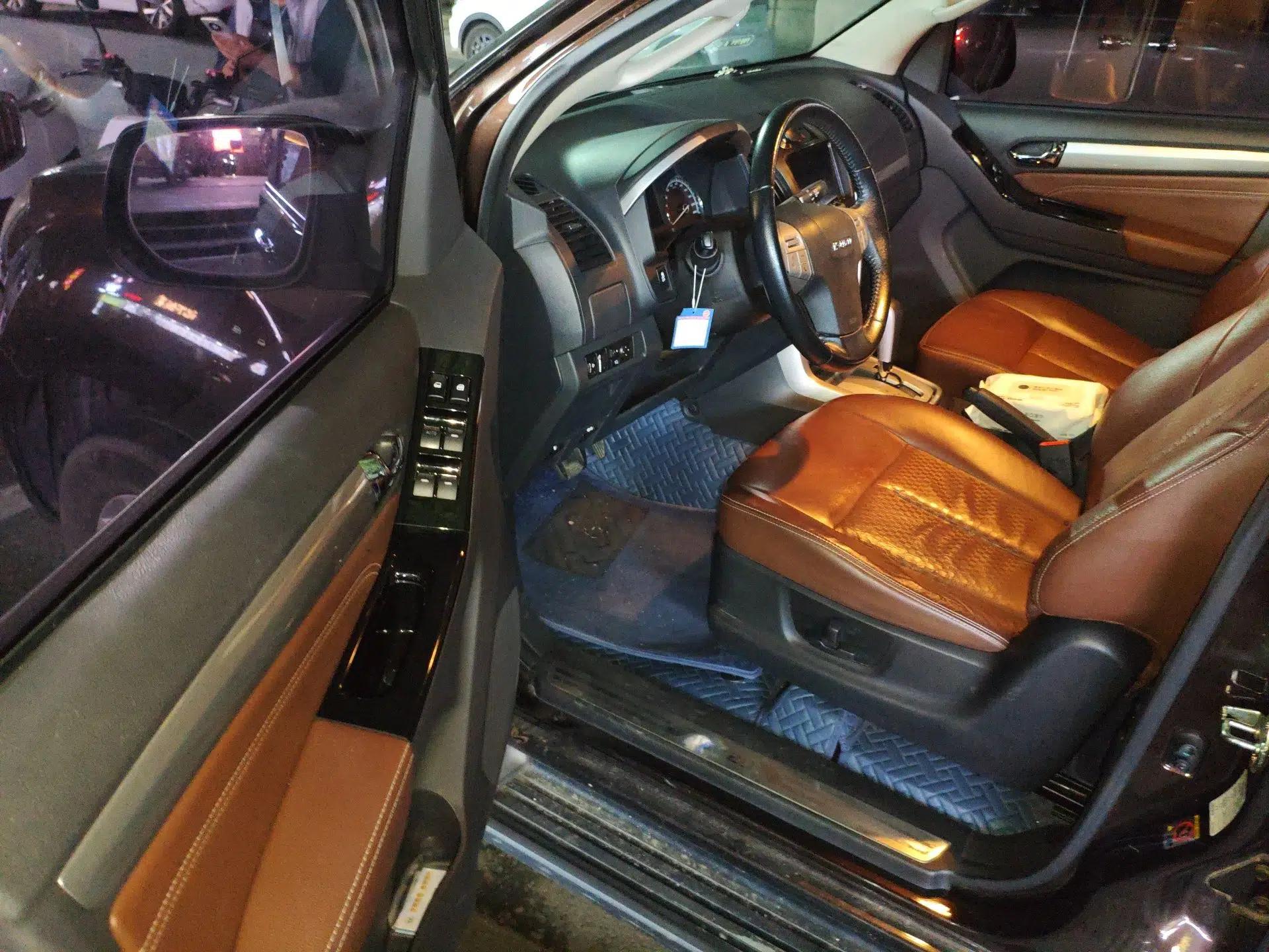 Isuzu mu-X 2017 3.0T Four-Wheel Drive Automatic Luxury 7-Seater China V Emission Standard — миниатюра 17