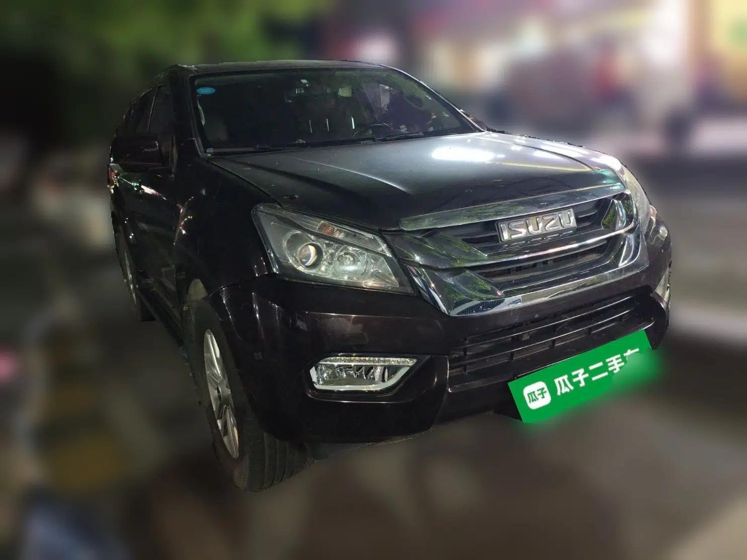 Isuzu mu-X 2017 3.0T Four-Wheel Drive Automatic Luxury 7-Seater China V Emission Standard — миниатюра 3