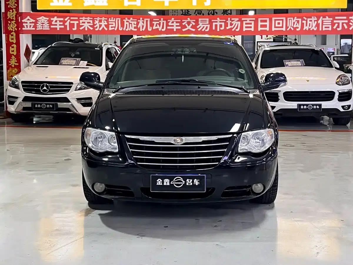 2012 Grand Voyager 3.0L Classic Edition — миниатюра 2