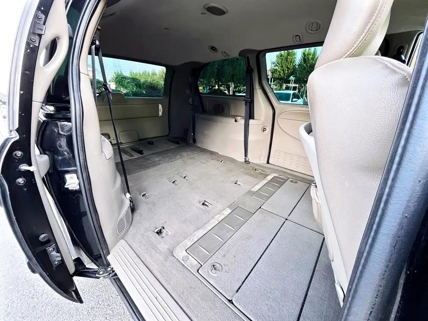 2012 Grand Voyager 3.0L Classic Edition — миниатюра 8