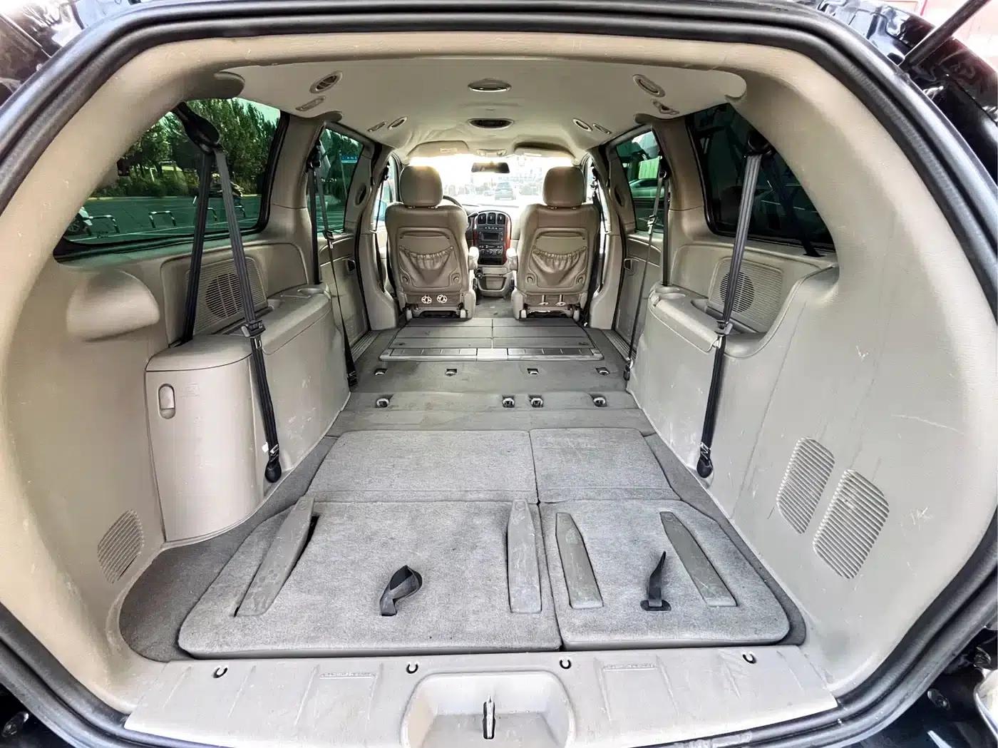 2012 Grand Voyager 3.0L Classic Edition — миниатюра 9