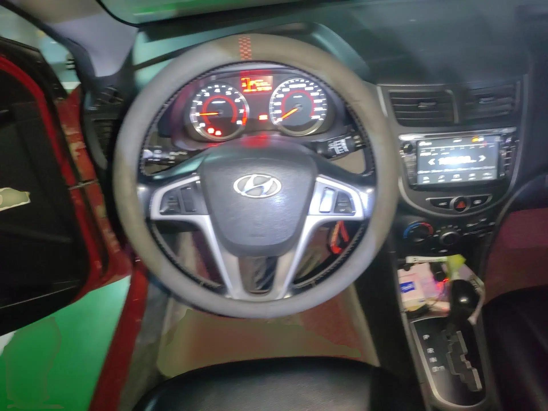 Hyundai Verna Ray 2014 1.4L Automatic GLX — миниатюра 11