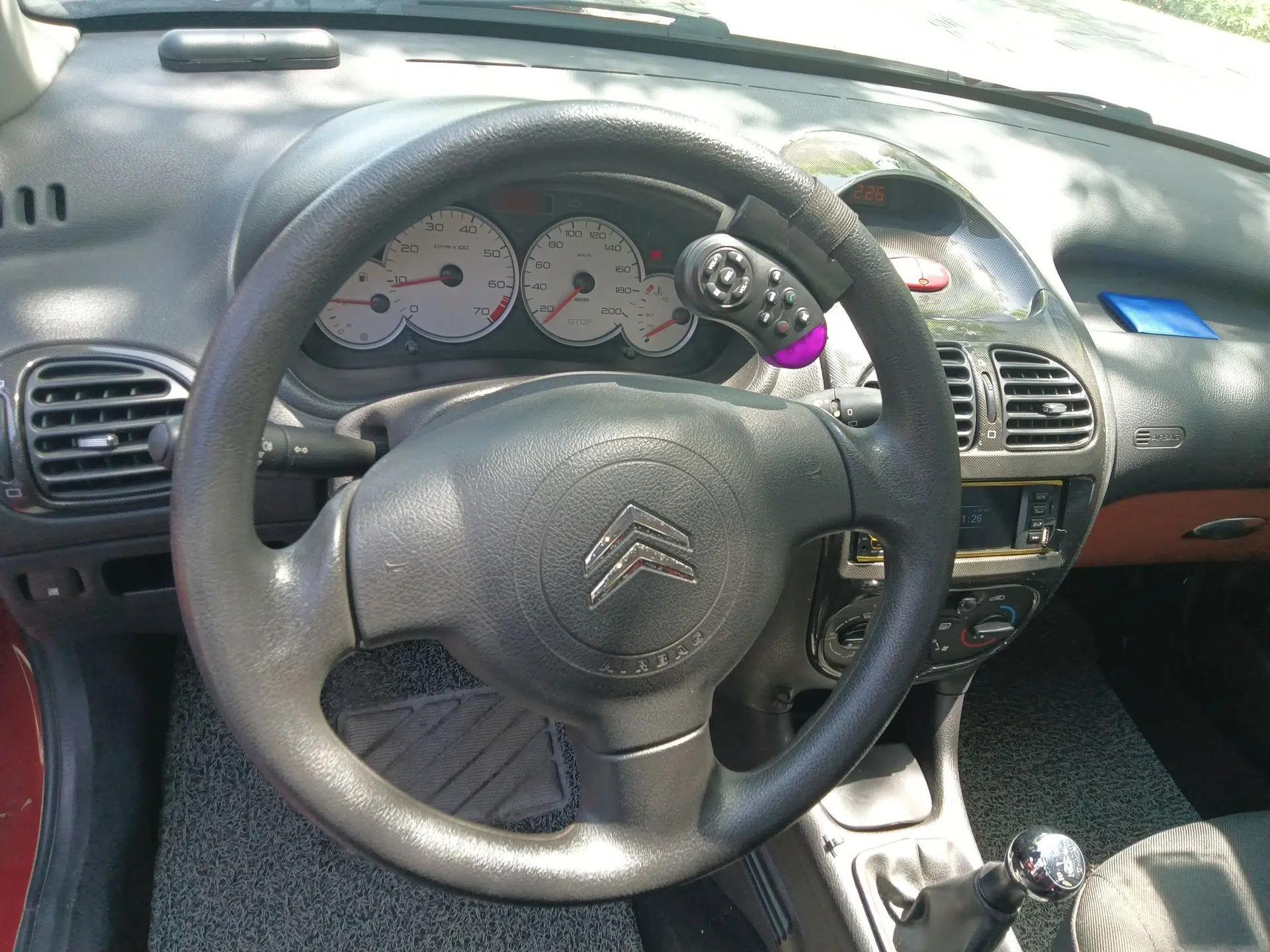 Citroen C2 2012 1.4L Manual Sport Model — миниатюра 11